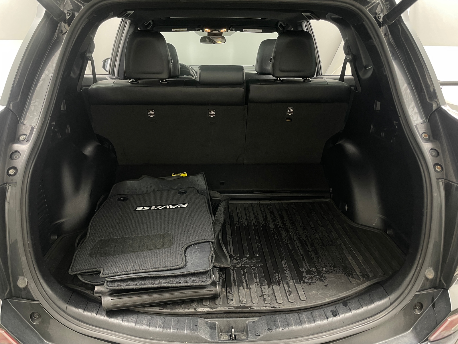 Thumbnail: 2018 Toyota RAV4 - 6