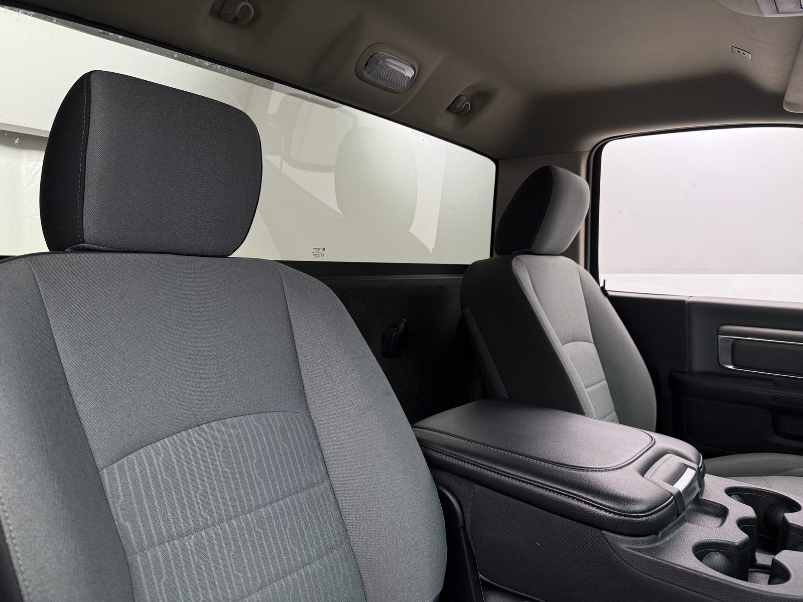 Thumbnail: 2021 RAM 1500 Classic - 2