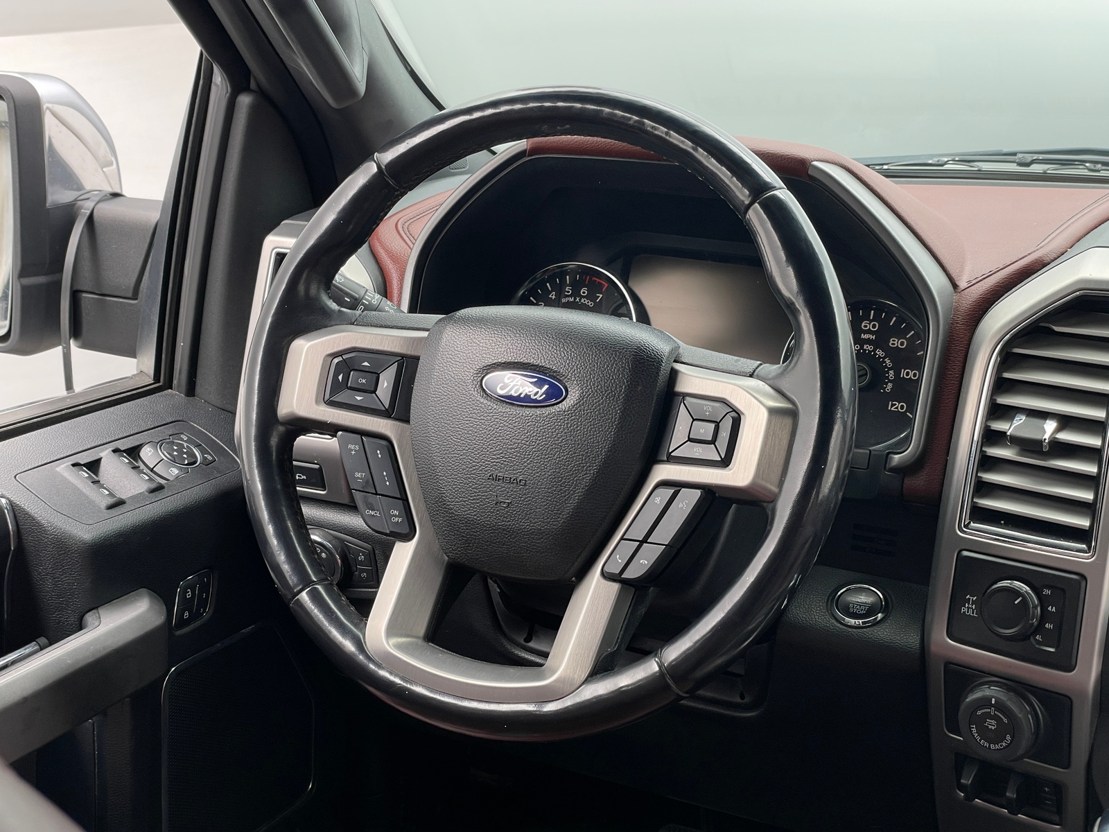 Thumbnail: 2018 Ford Econoline - 4