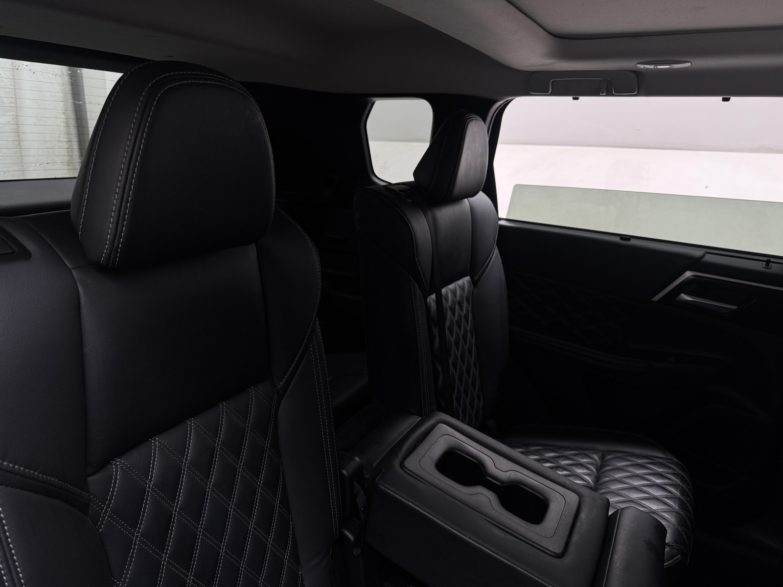 Thumbnail: 2023 Mitsubishi Outlander - 5