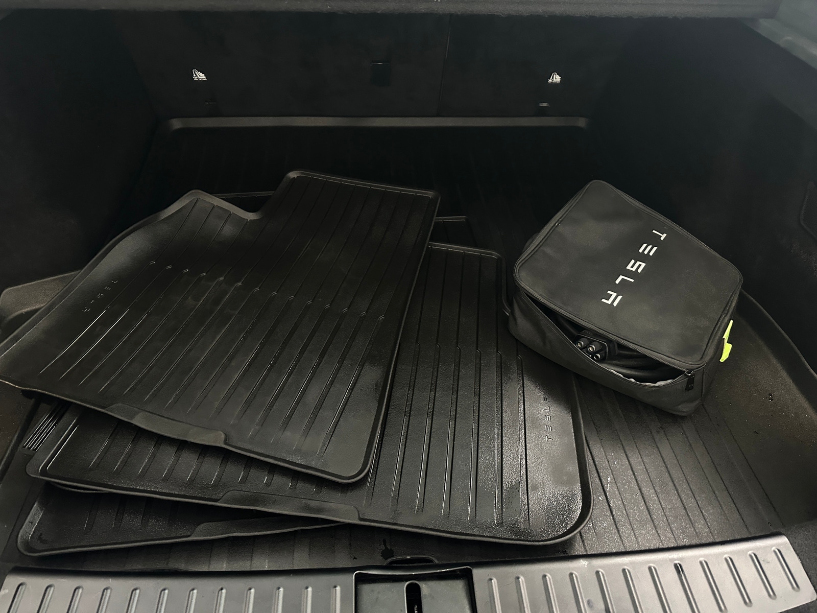 Thumbnail: 2022 Tesla Model S - 6