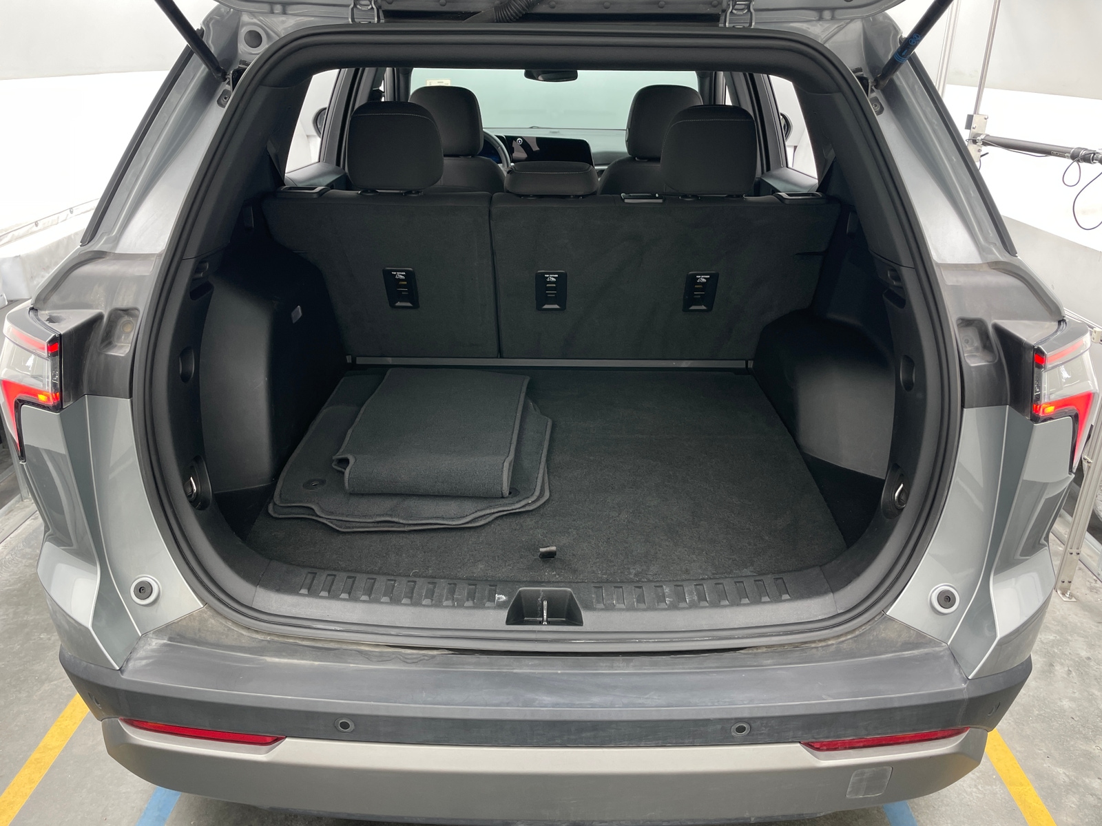 Thumbnail: 2025 Chevrolet Equinox - 7