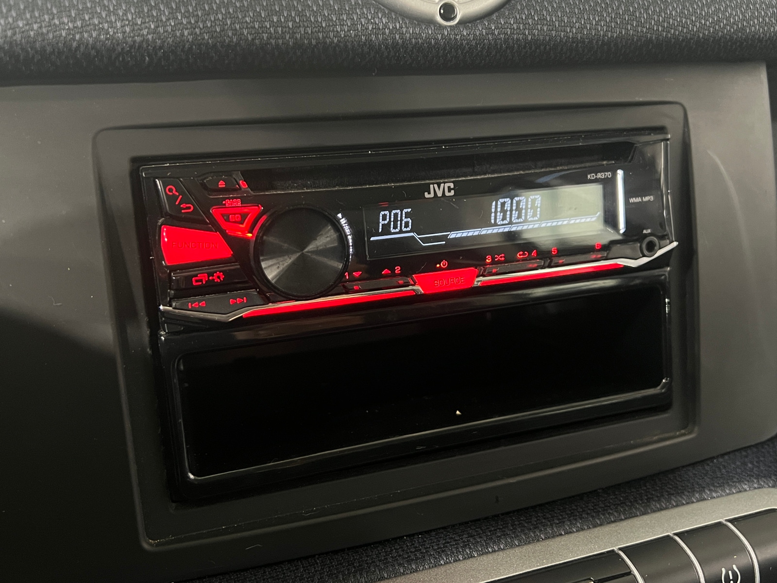 Thumbnail: 2015 smart fortwo - 4