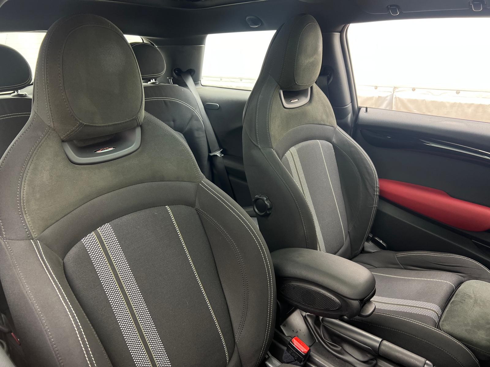 Thumbnail: 2016 MINI Cooper Hardtop - 2