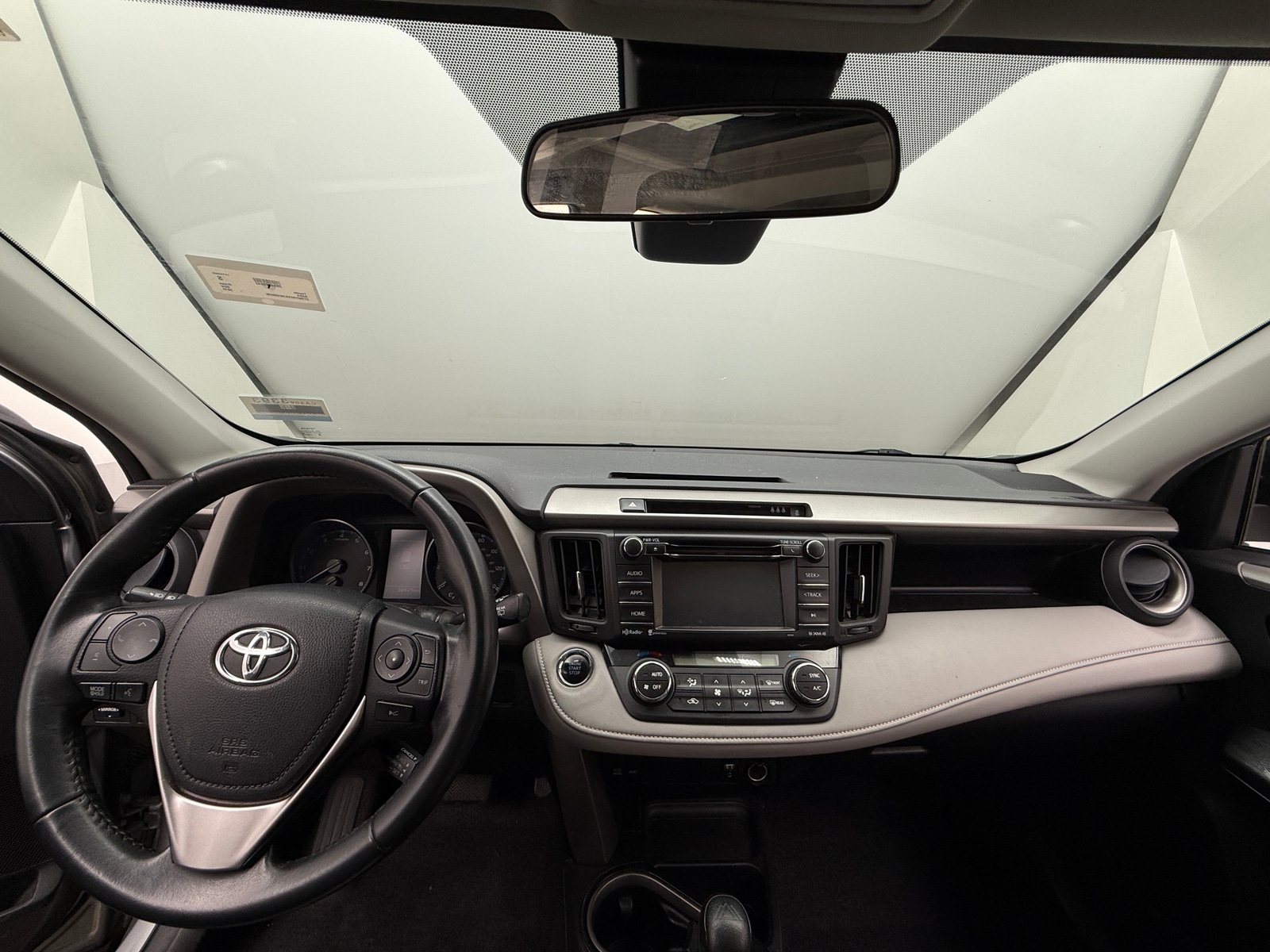 Thumbnail: 2018 Toyota RAV4 - 3