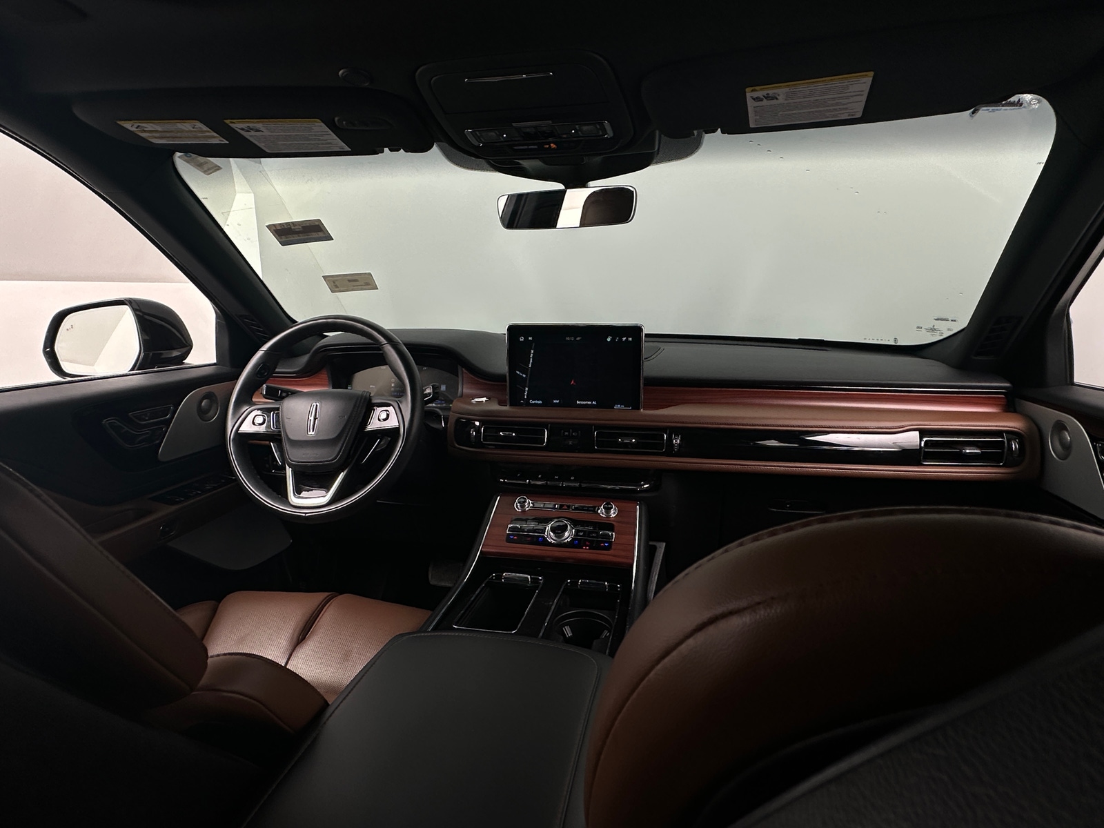 Thumbnail: 2023 Lincoln Aviator - 2