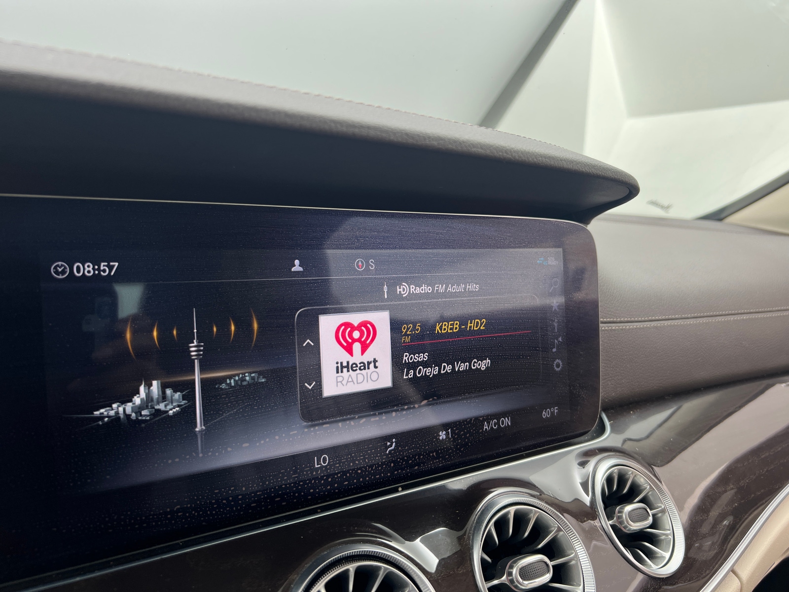 Thumbnail: 2020 Mercedes-Benz E-Class - 3