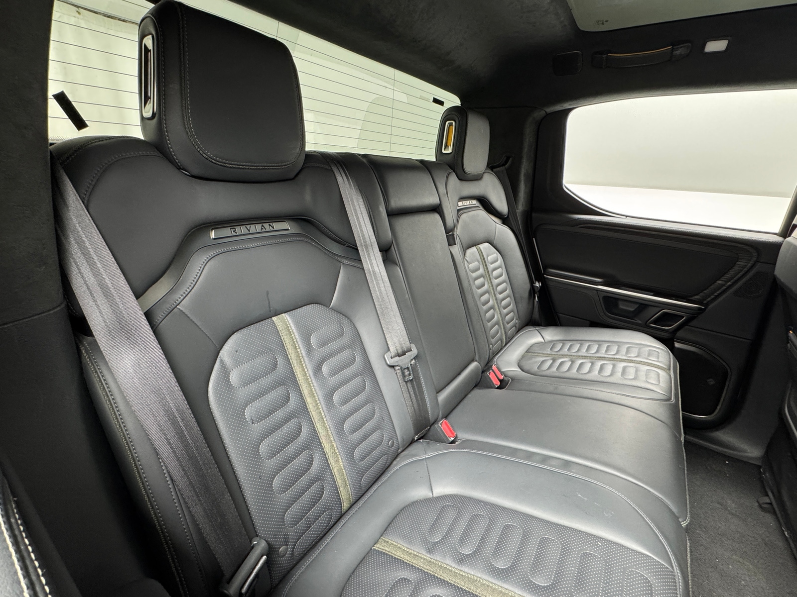 Thumbnail: 2023 Rivian R1T - 5
