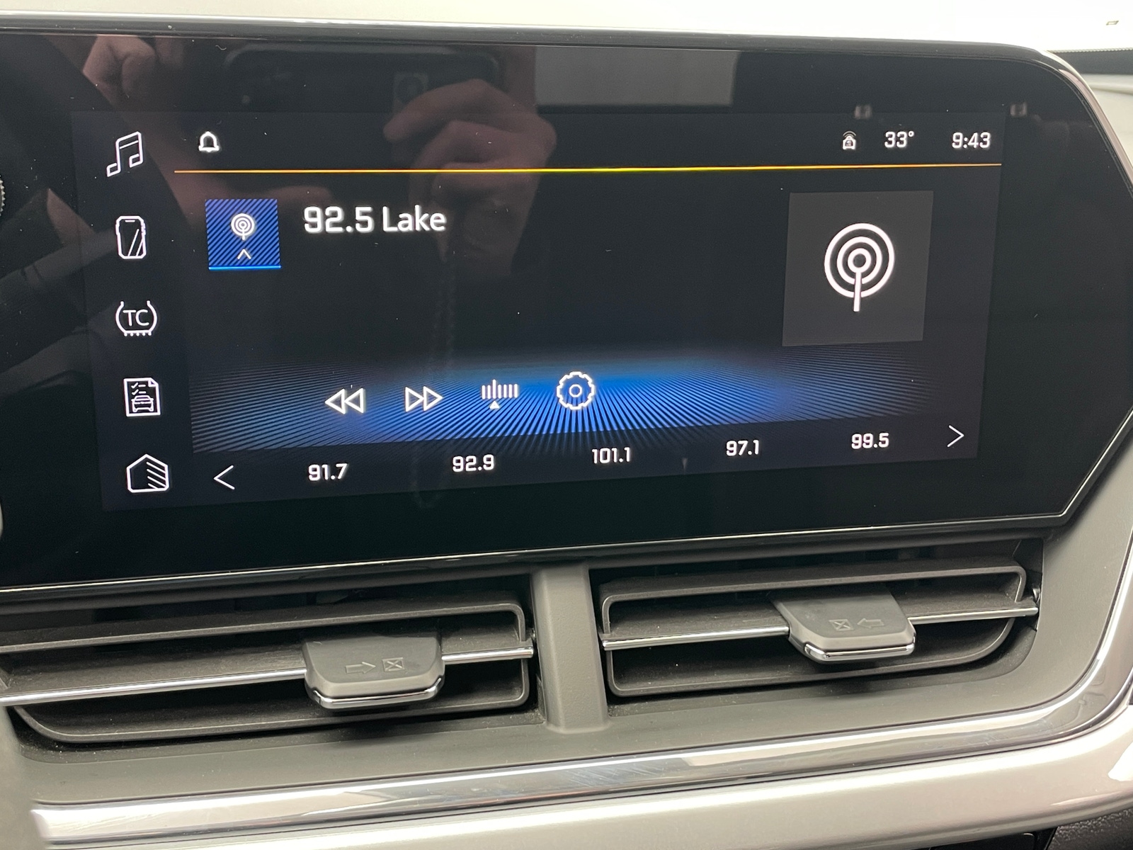 Thumbnail: 2025 Chevrolet Trax - 4