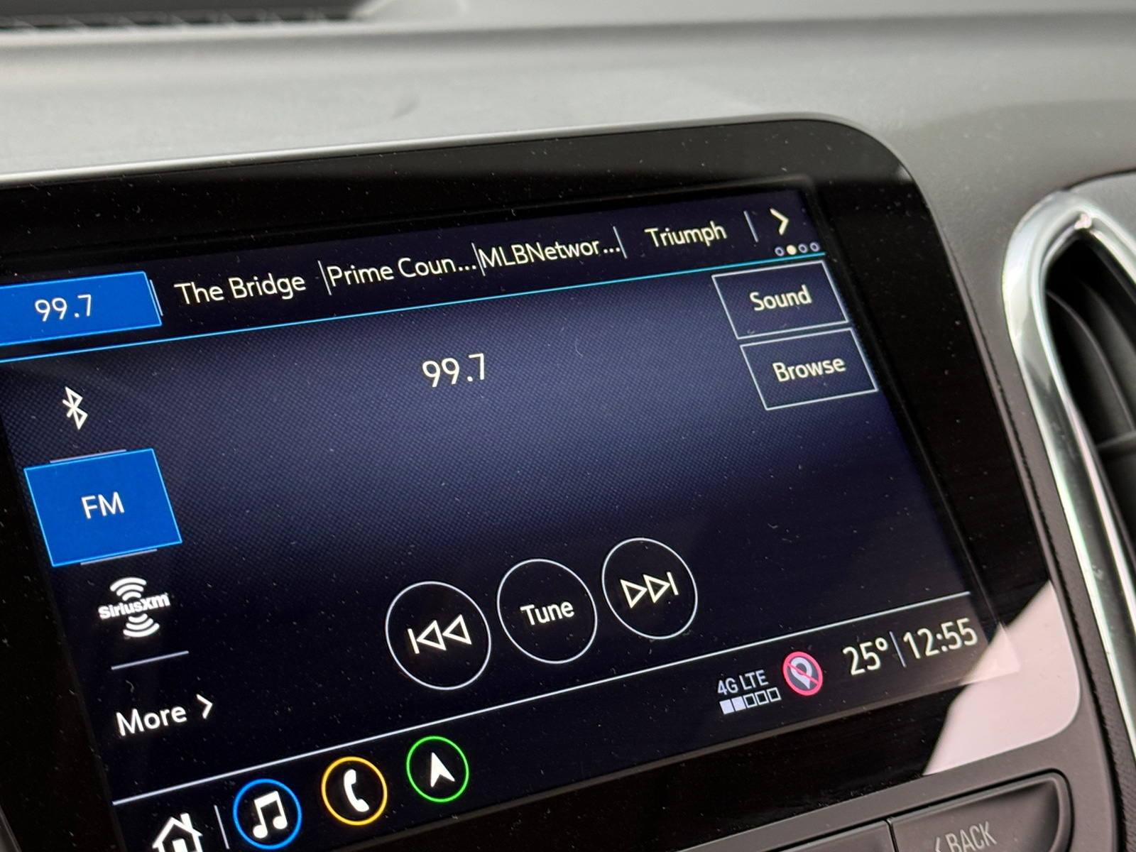 Thumbnail: 2019 Chevrolet Equinox - 4