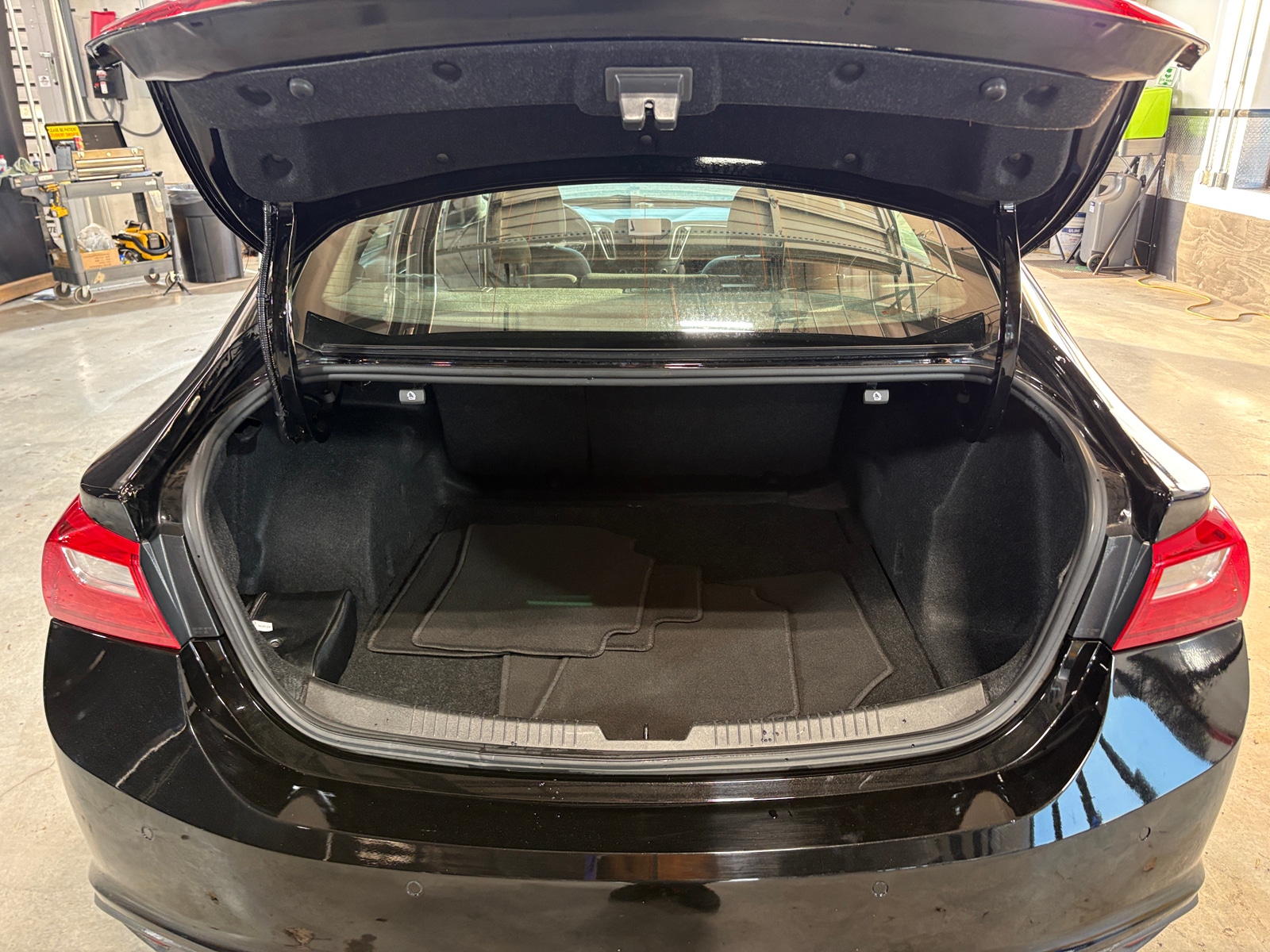 Thumbnail: 2024 Chevrolet Malibu - 7