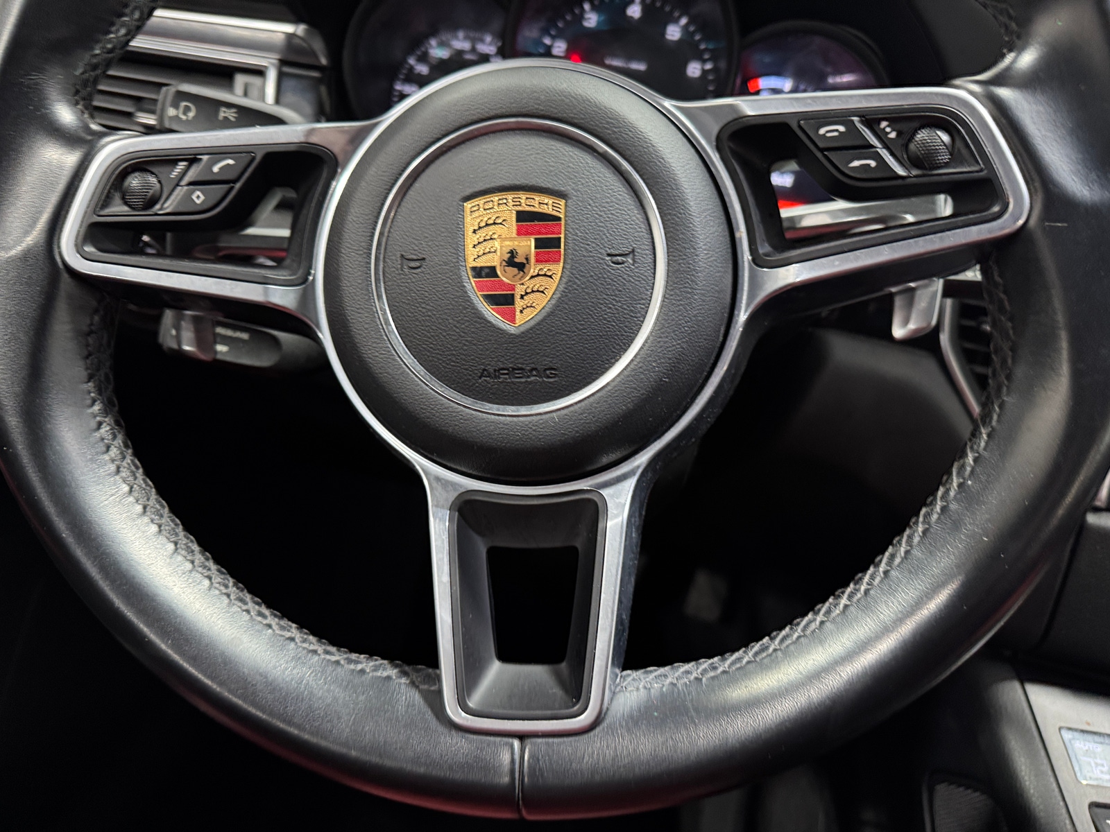 Thumbnail: 2017 Porsche Macan - 4