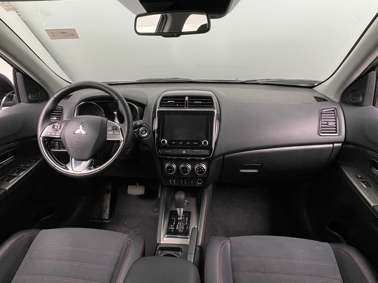 Thumbnail: 2025 Mitsubishi Outlander Sport - 3