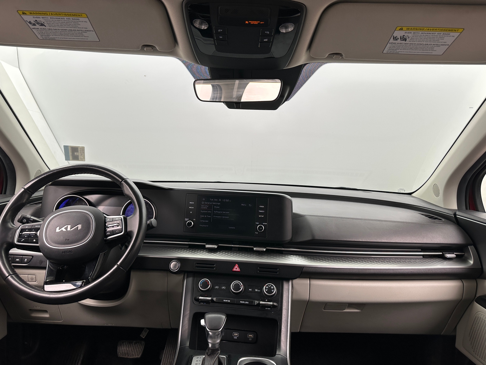 Thumbnail: 2023 Kia Carnival - 2