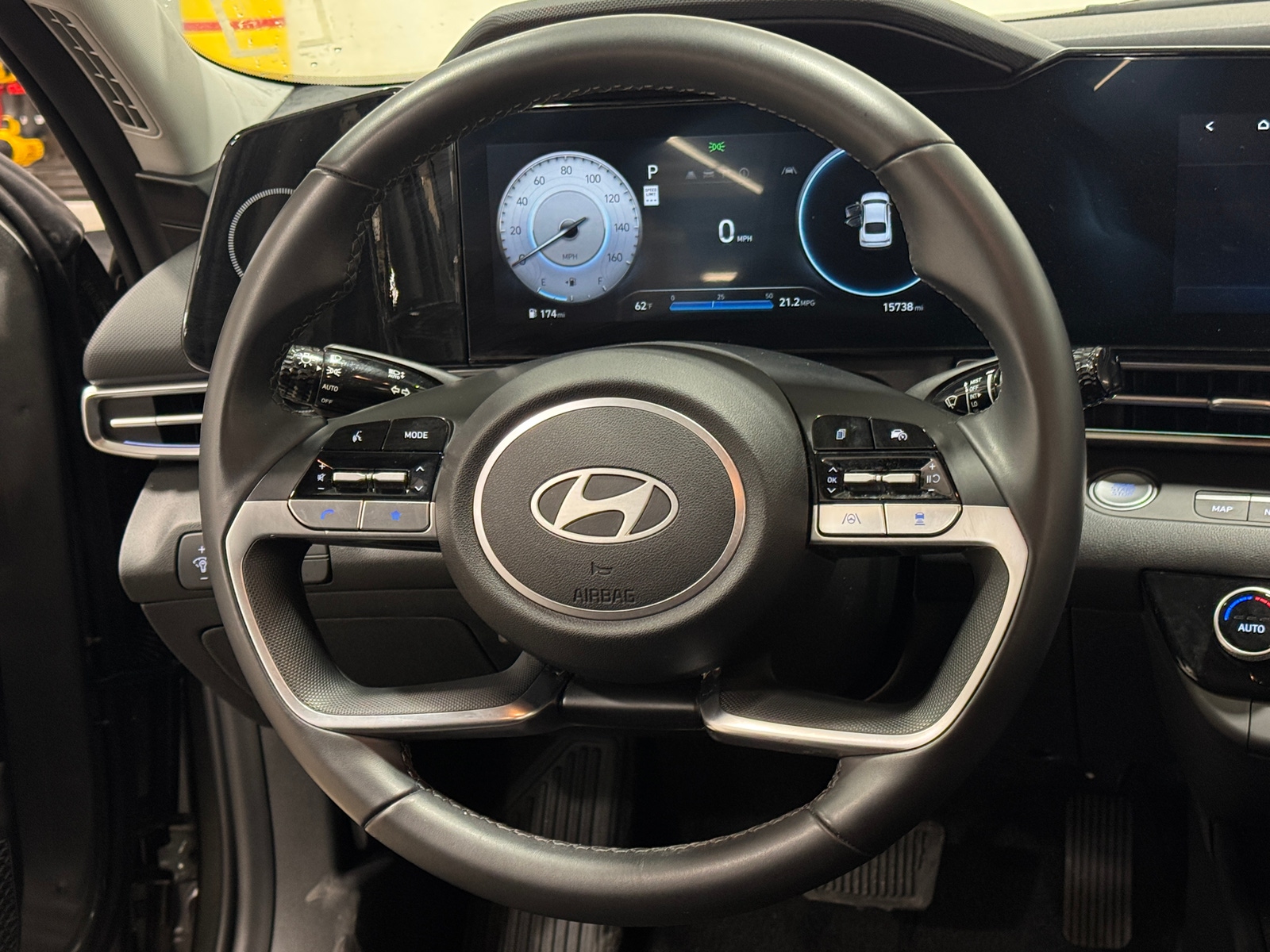 Thumbnail: 2024 Hyundai Elantra - 5