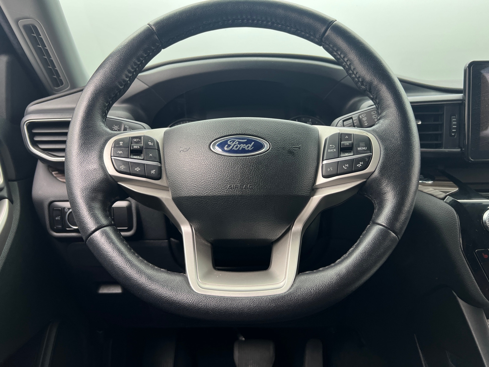 Thumbnail: 2023 Ford Explorer - 4