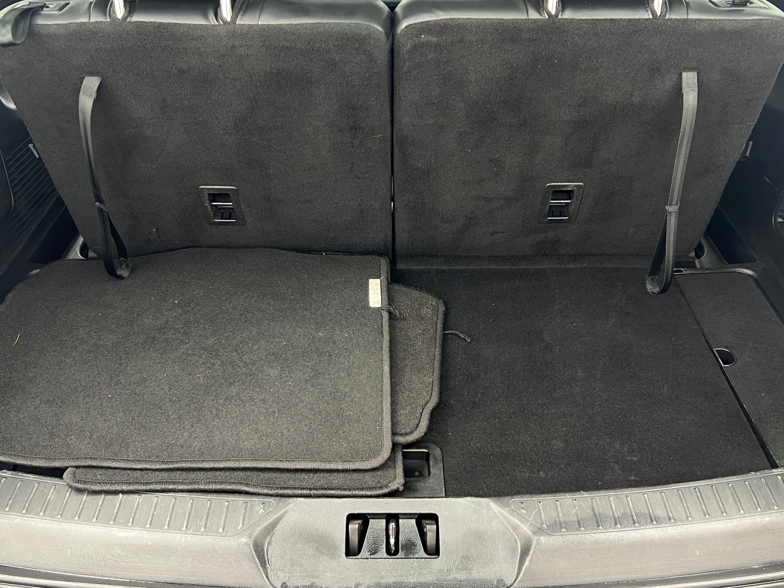 Thumbnail: 2023 Ford Explorer - 6