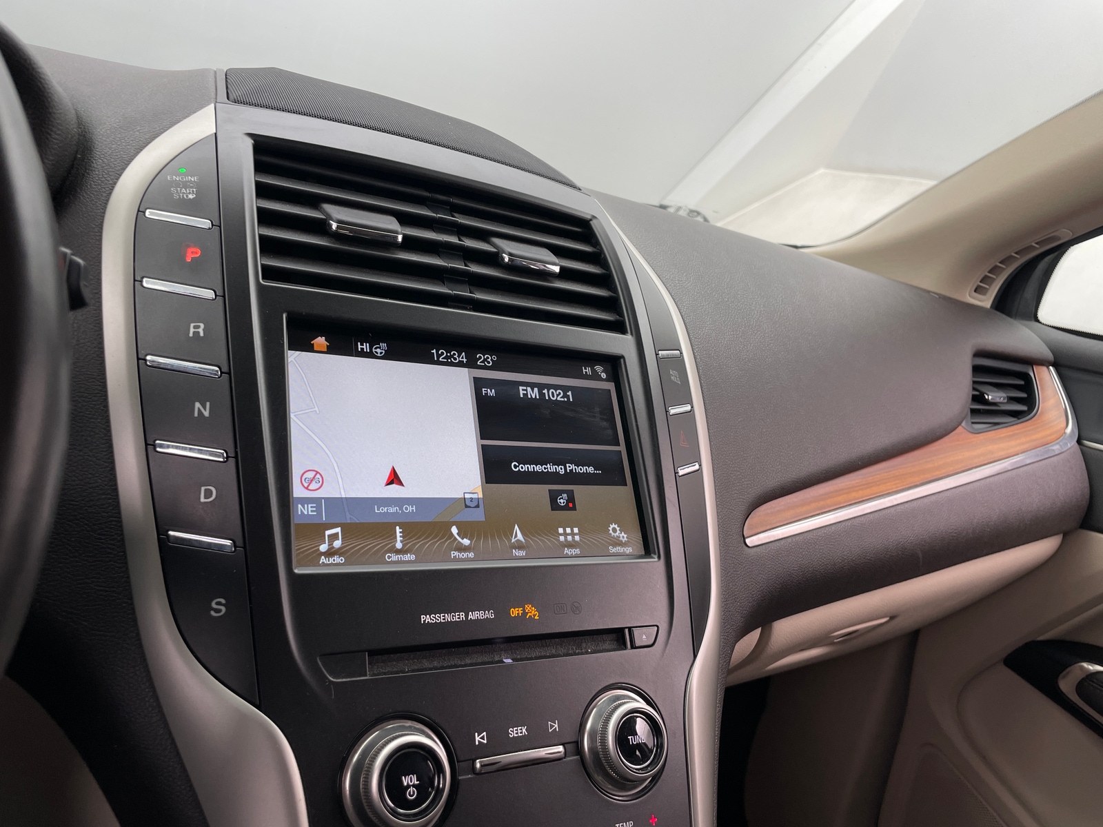 Thumbnail: 2017 Lincoln MKC - 3