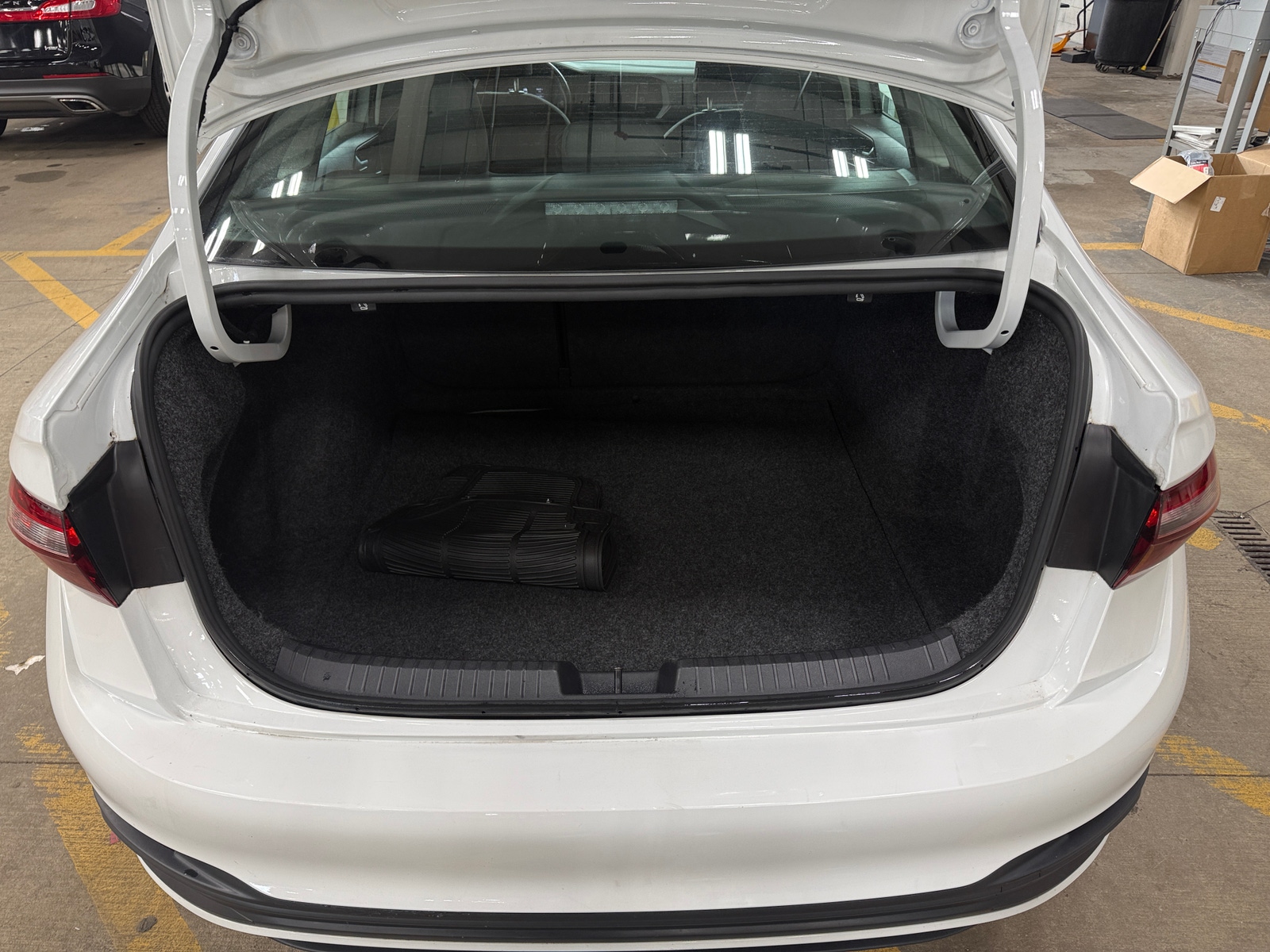 Thumbnail: 2024 Volkswagen Jetta - 7