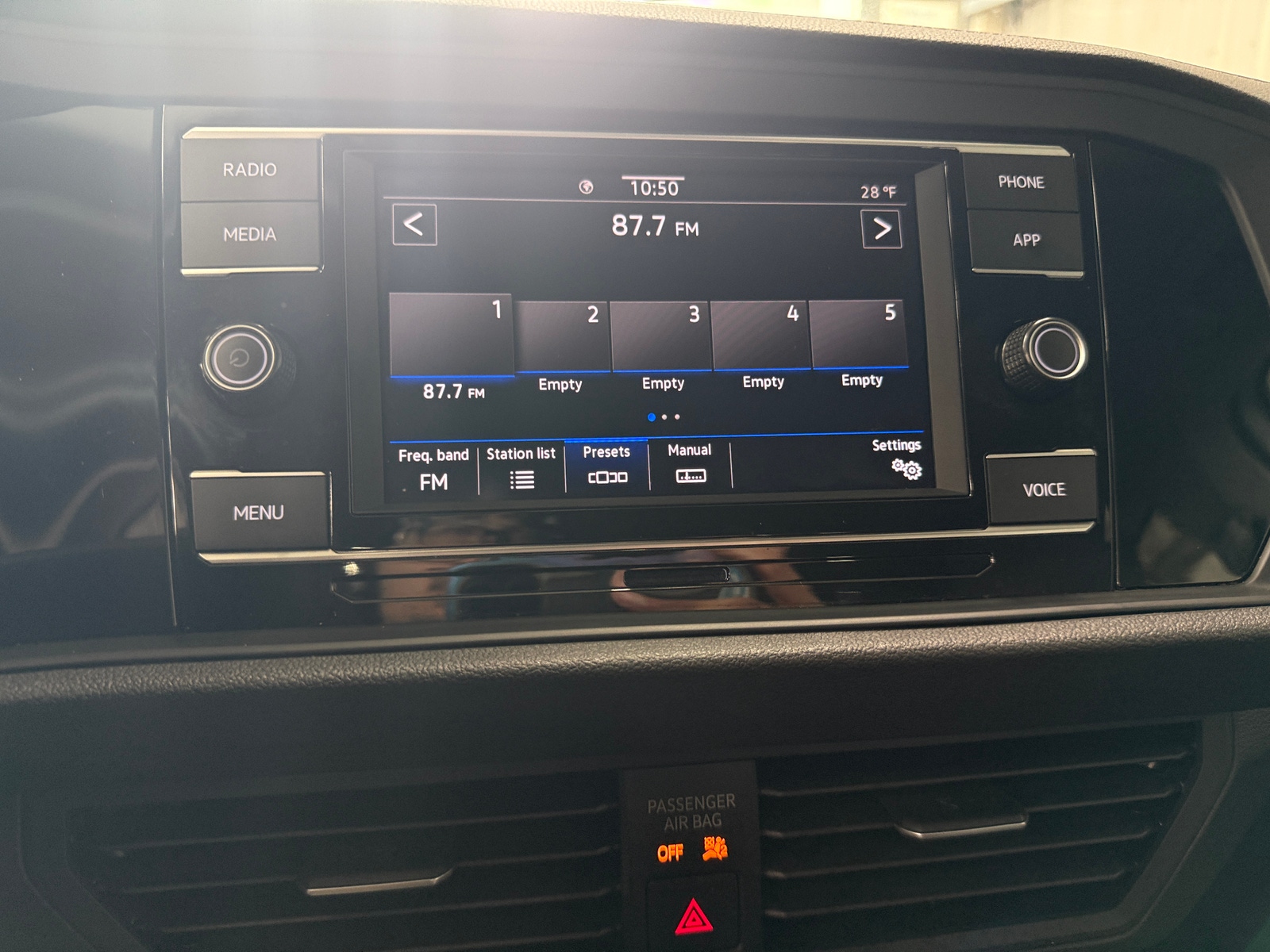 Thumbnail: 2024 Volkswagen Jetta - 4