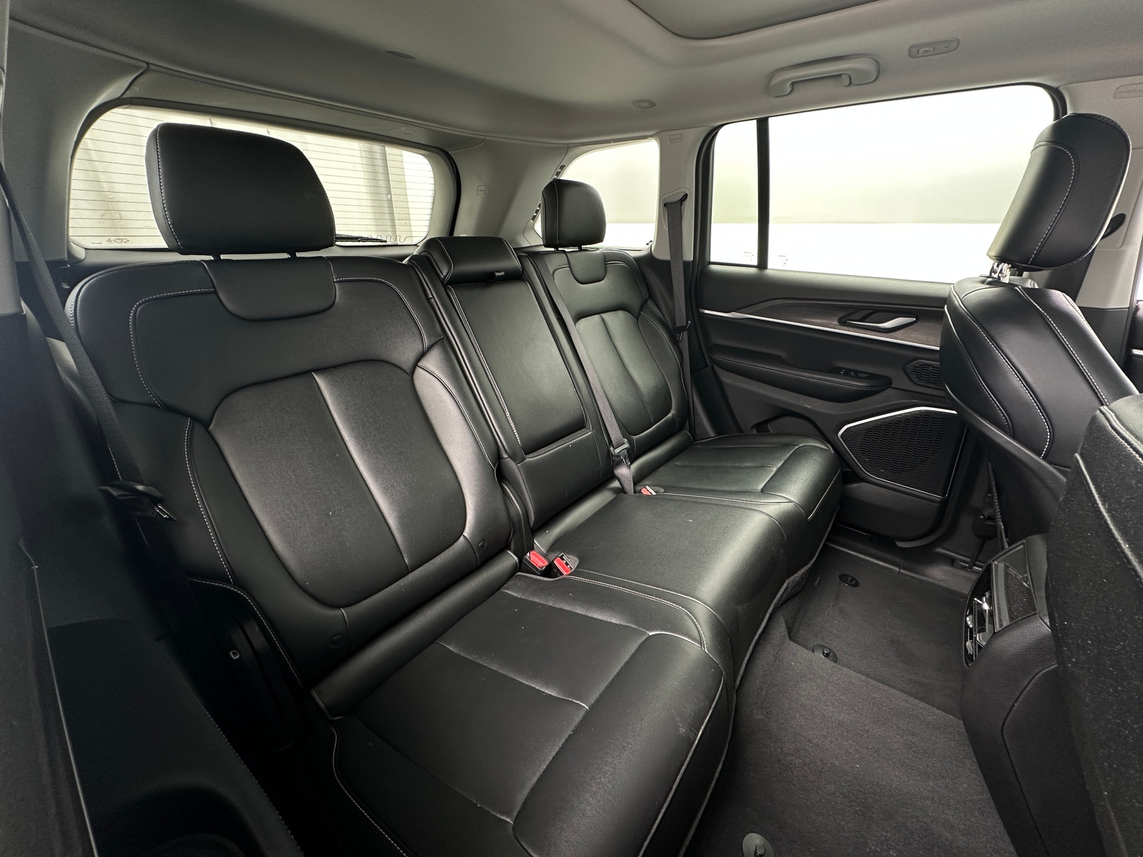 Thumbnail: 2023 Jeep Grand Cherokee - 5