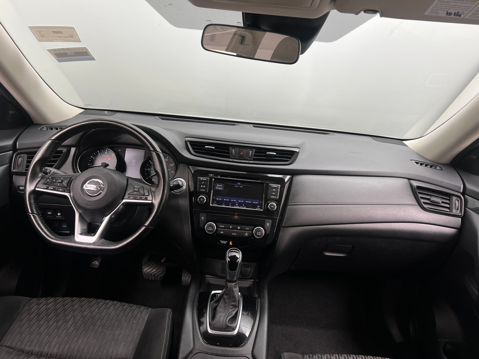 Thumbnail: 2020 Nissan Rogue - 3