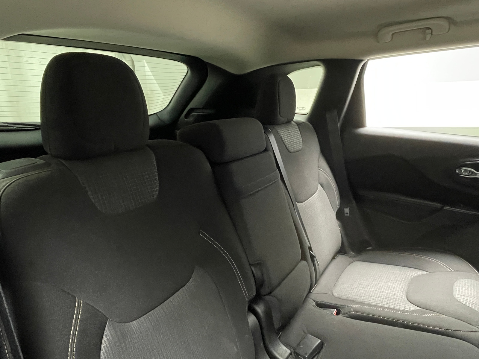 Thumbnail: 2016 Jeep Cherokee - 6