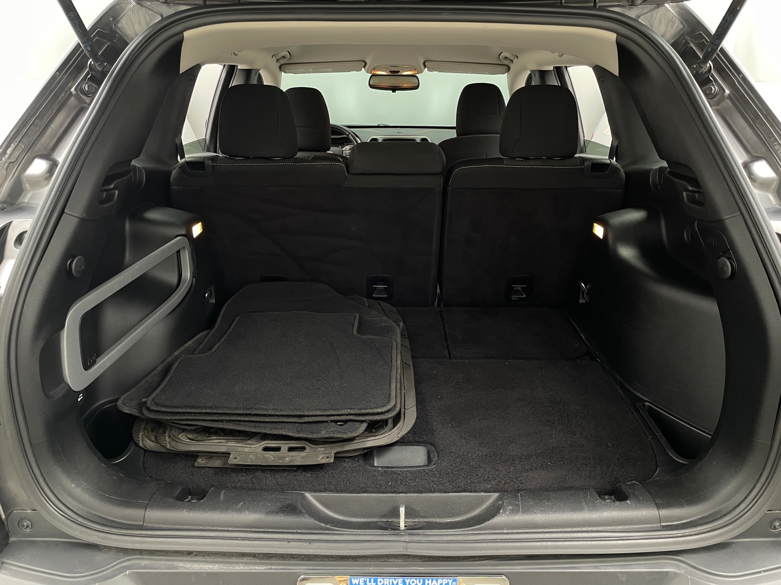 Thumbnail: 2016 Jeep Cherokee - 7