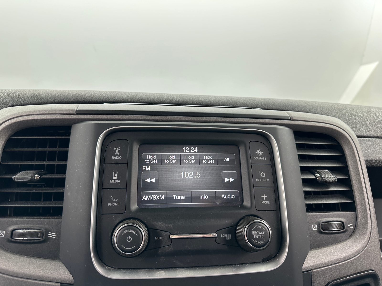 Thumbnail: 2023 RAM 1500 Classic - 4