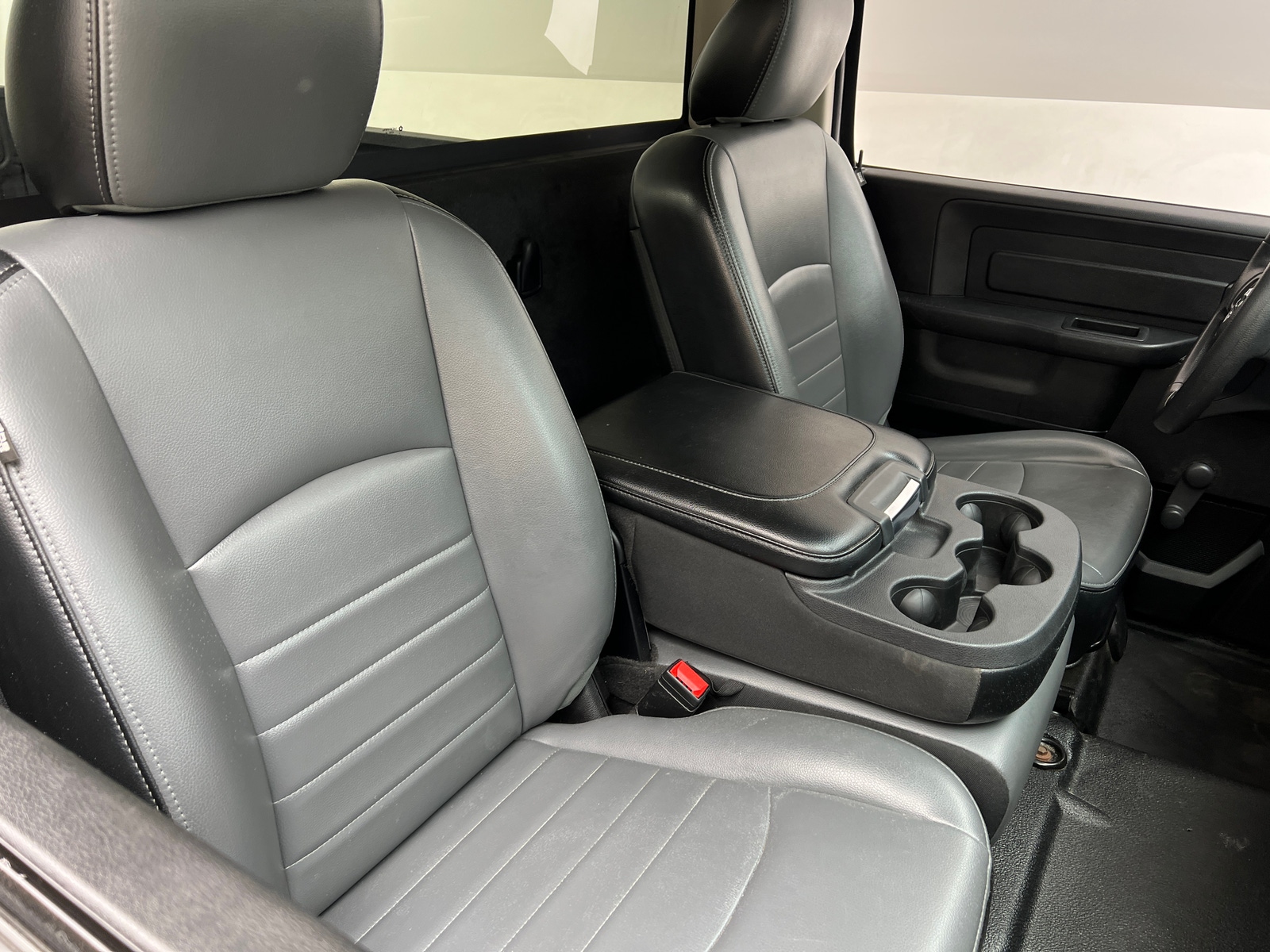 Thumbnail: 2023 RAM 1500 Classic - 2