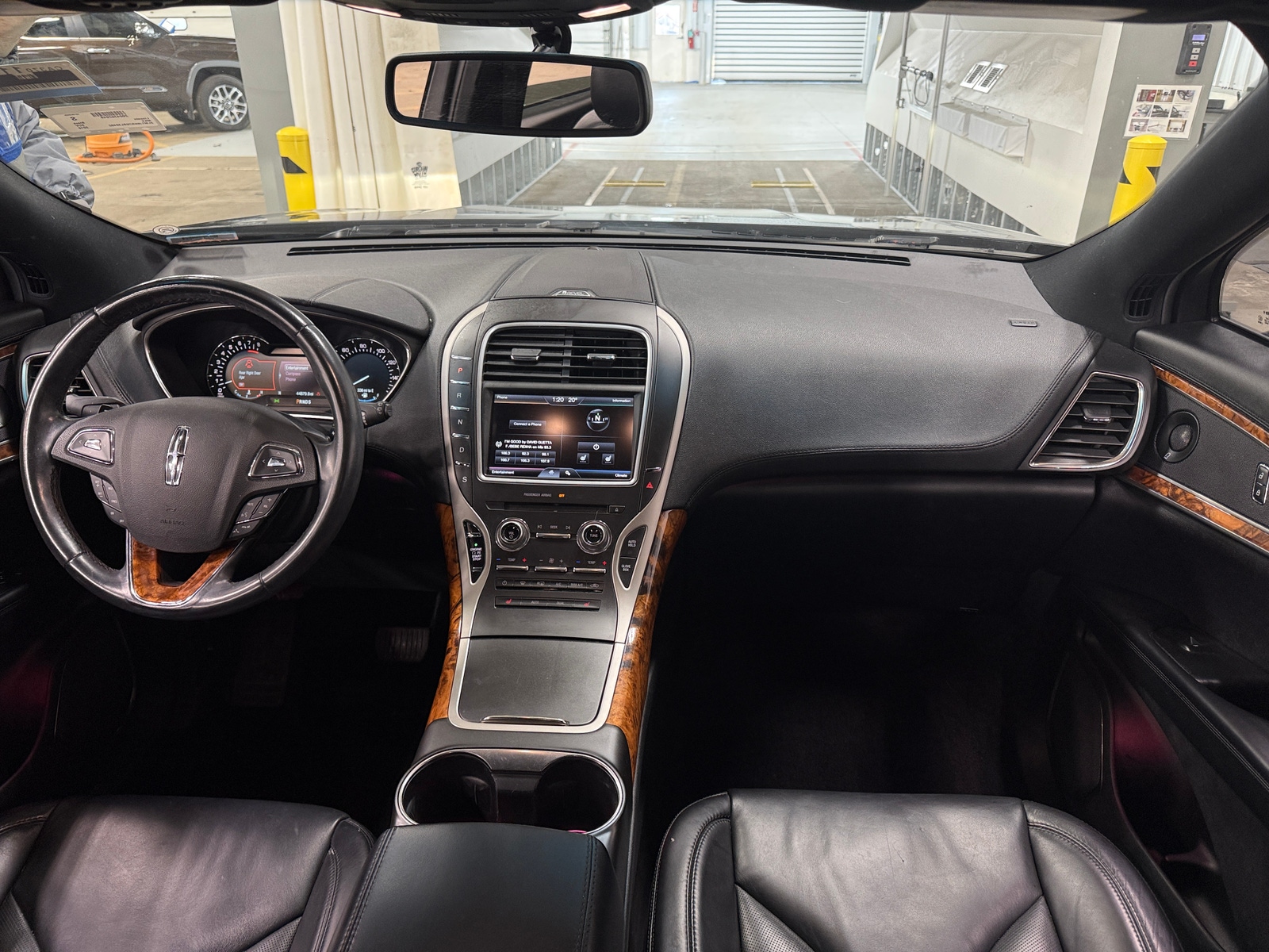 Thumbnail: 2016 Lincoln MKX - 2