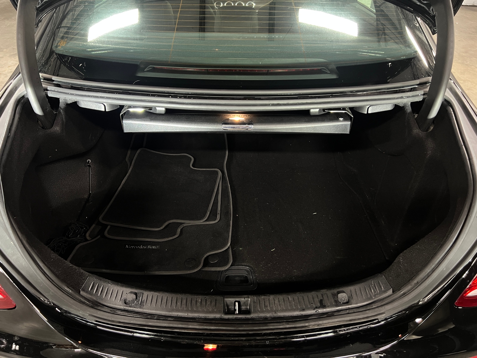 Thumbnail: 2019 Mercedes-Benz E-Class - 6