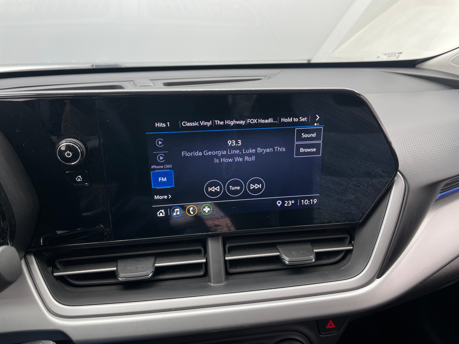 Thumbnail: 2025 Chevrolet Trax - 4