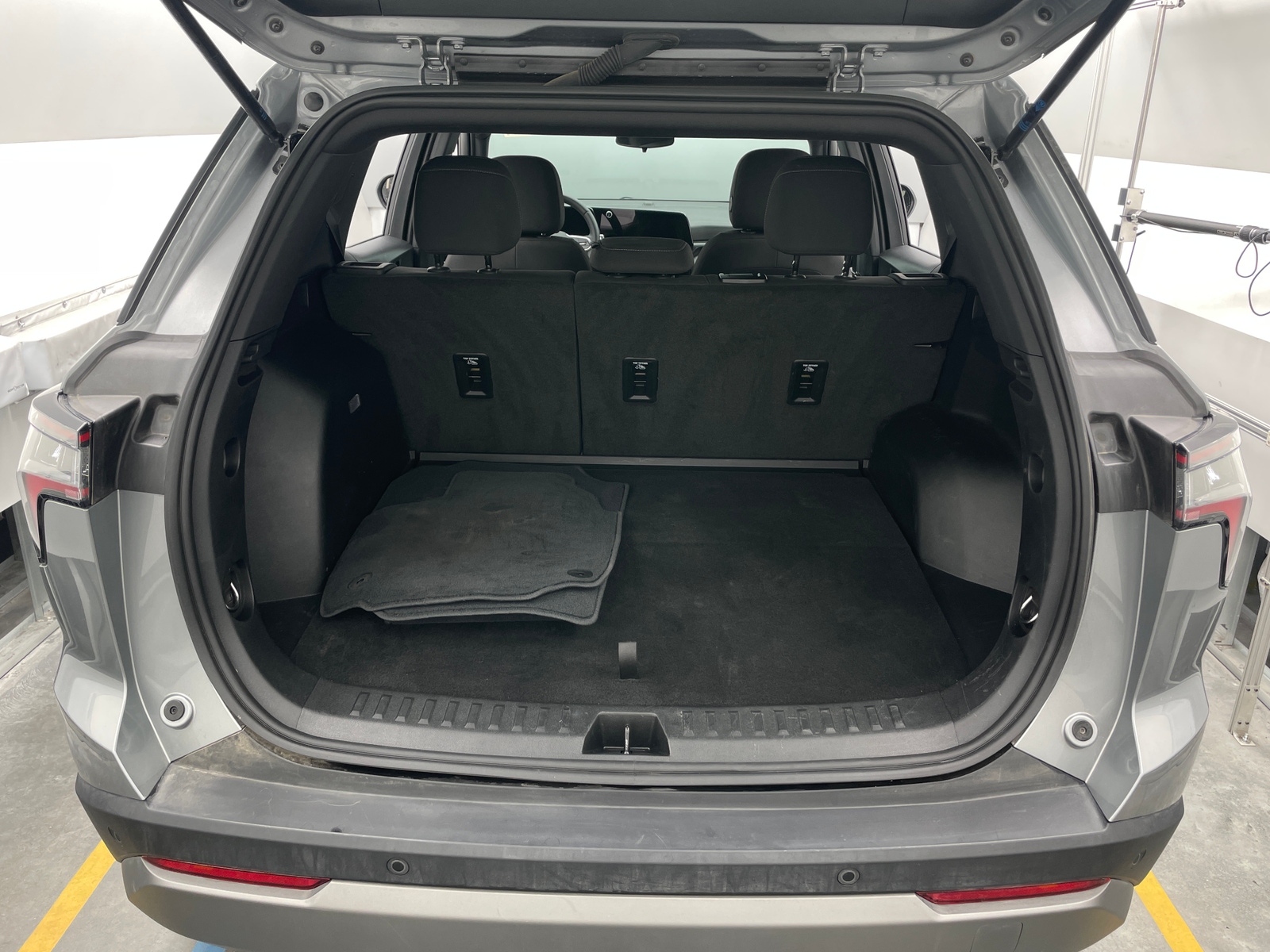 Thumbnail: 2025 Chevrolet Equinox - 7