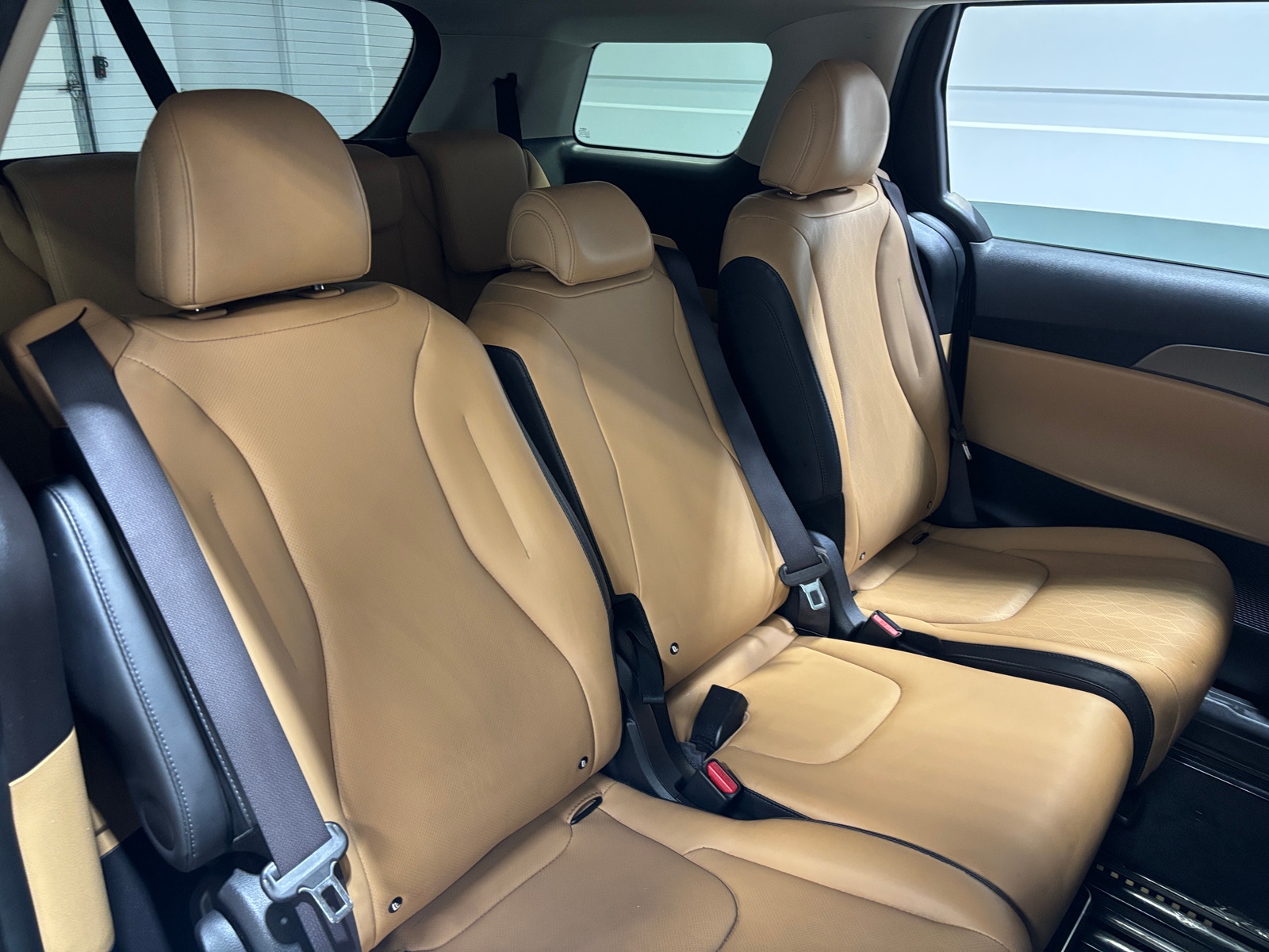 Thumbnail: 2023 Kia Carnival - 5