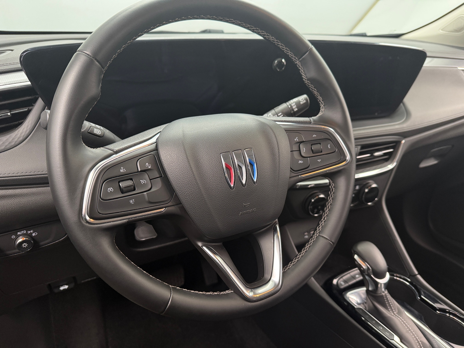 Thumbnail: 2025 Buick Encore GX - 5