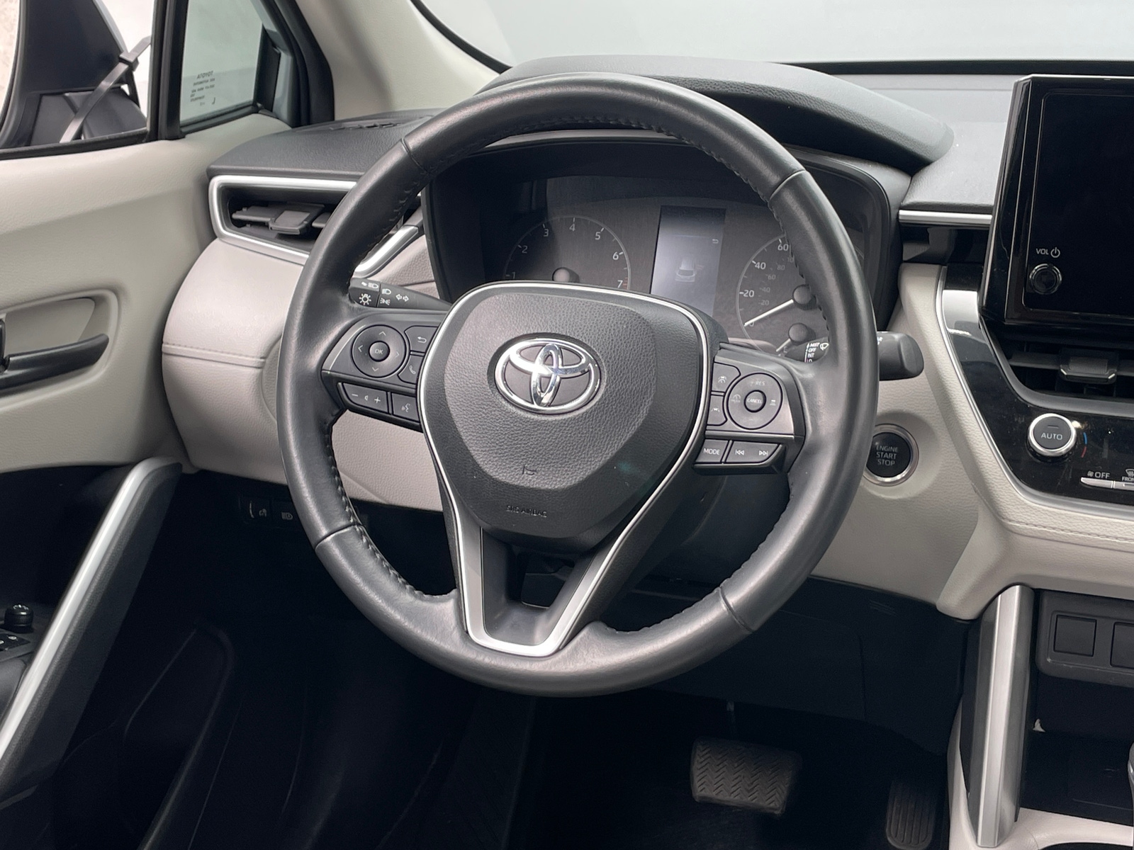 Thumbnail: 2023 Toyota Corolla Cross - 5