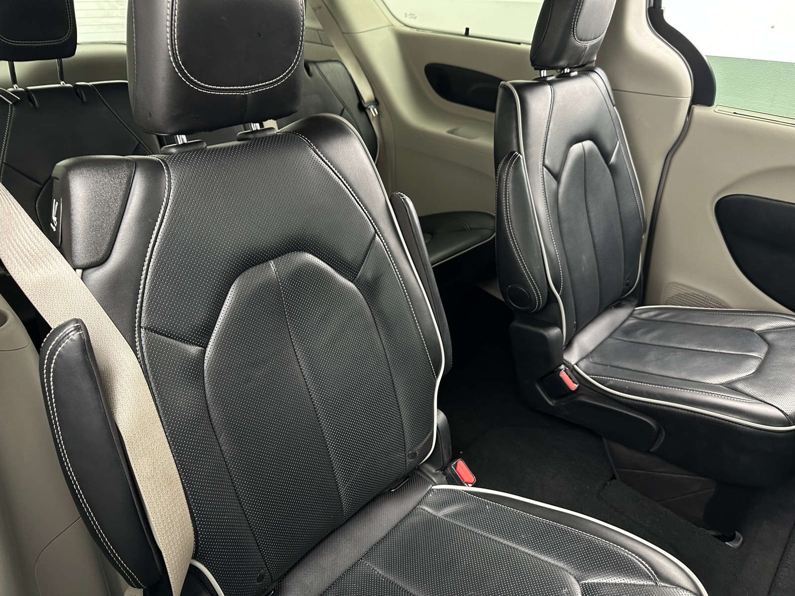 Thumbnail: 2024 Chrysler Pacifica - 5