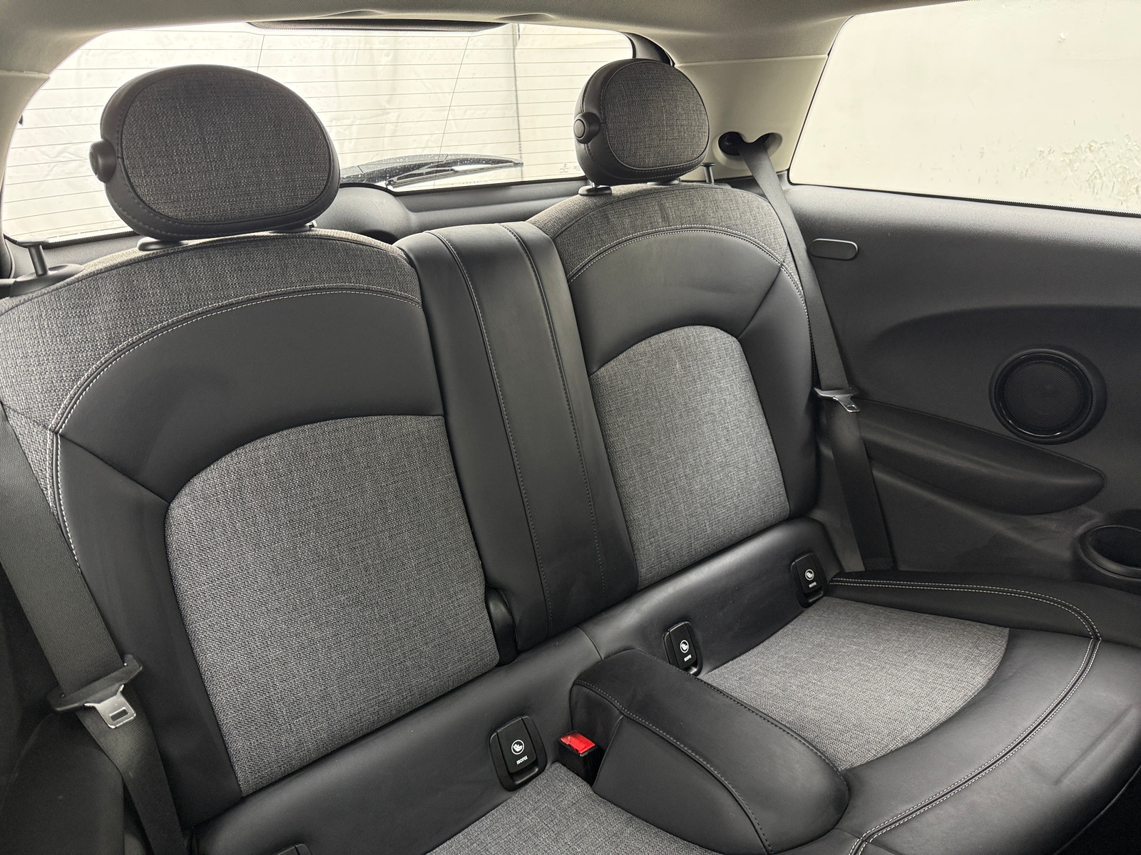 Thumbnail: 2017 MINI Cooper Hardtop - 5