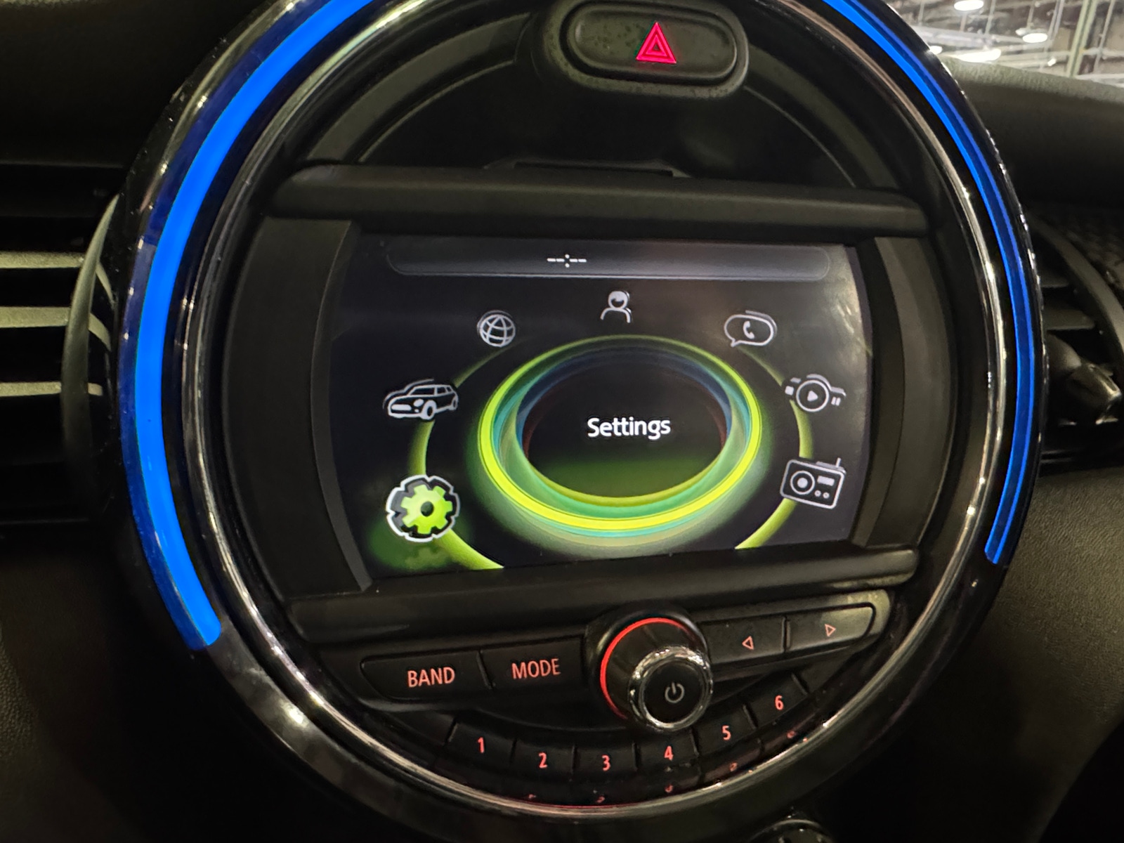 Thumbnail: 2017 MINI Cooper Hardtop - 3