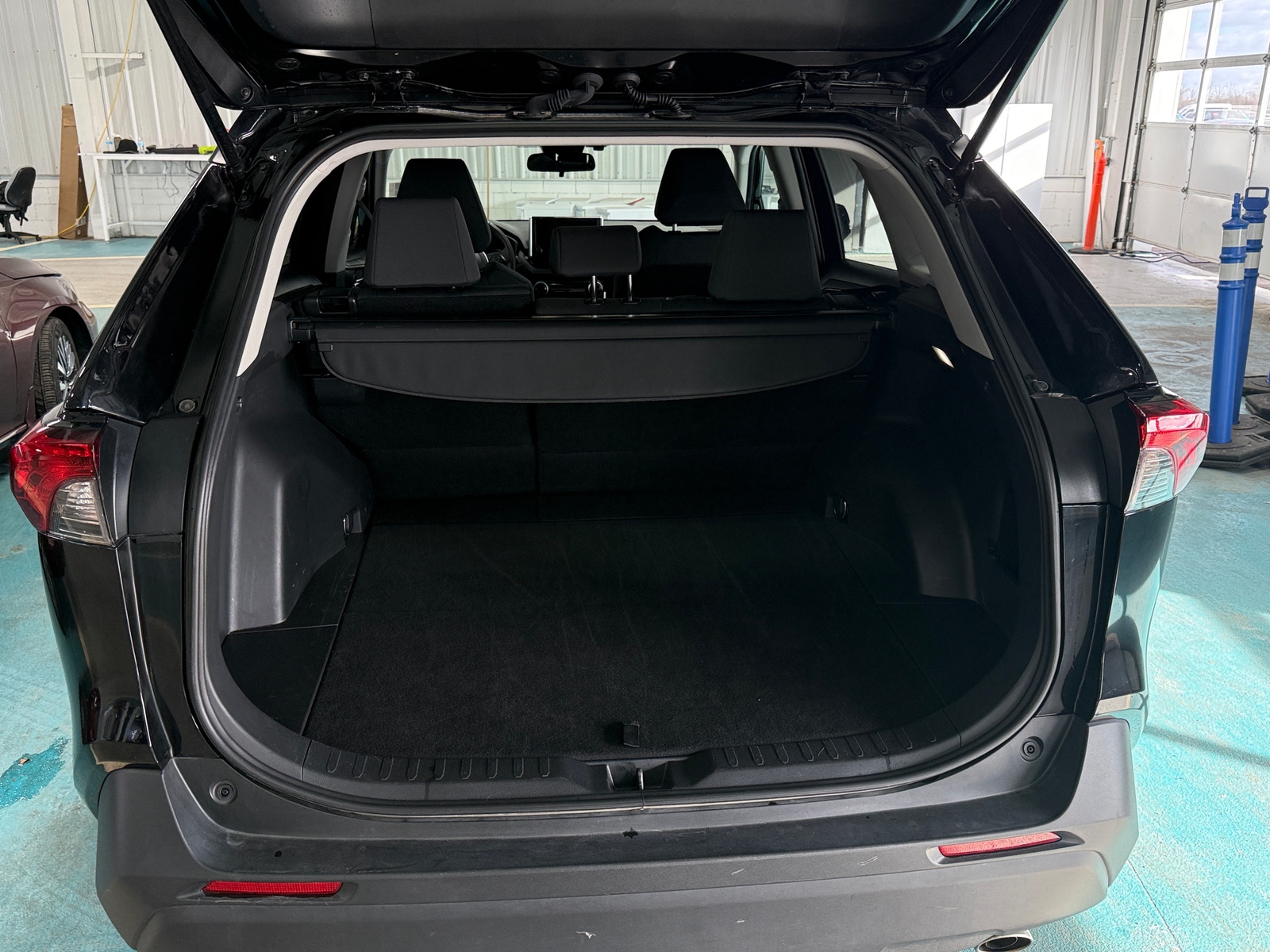 Thumbnail: 2025 Toyota RAV4 - 7