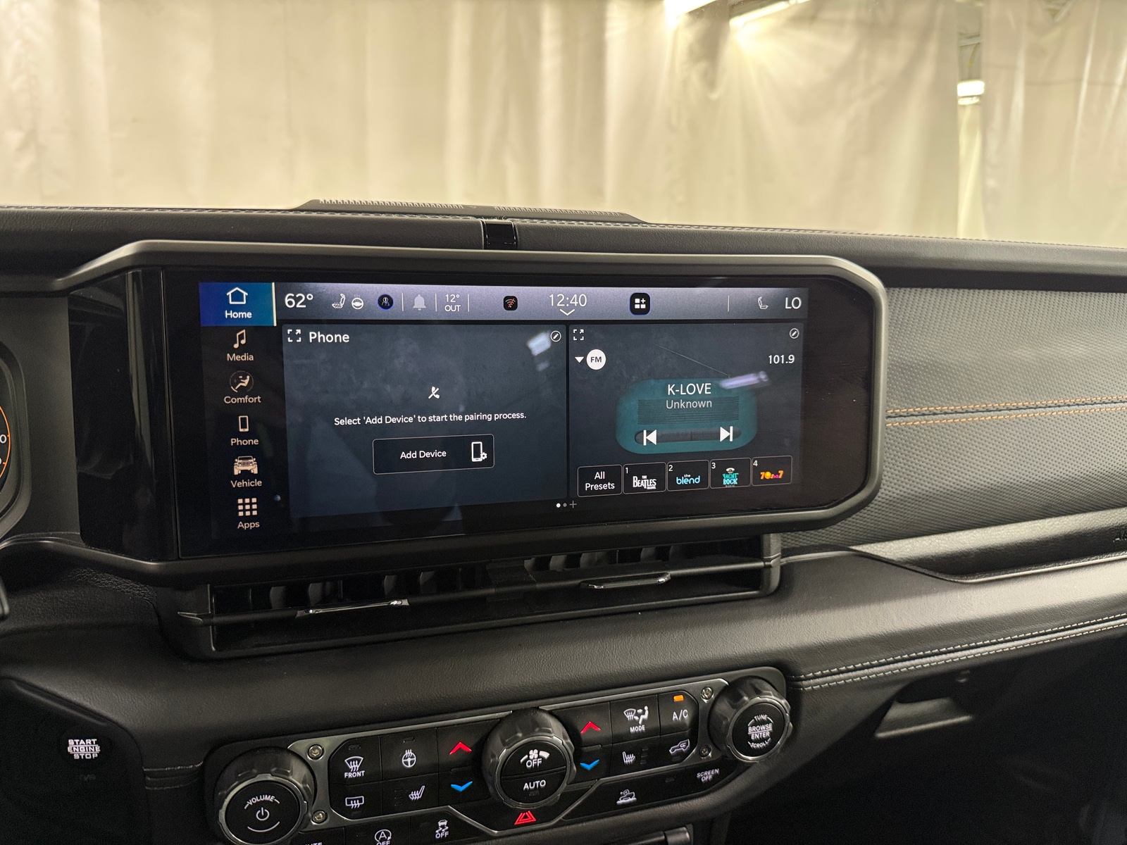 Thumbnail: 2024 Jeep Gladiator - 4