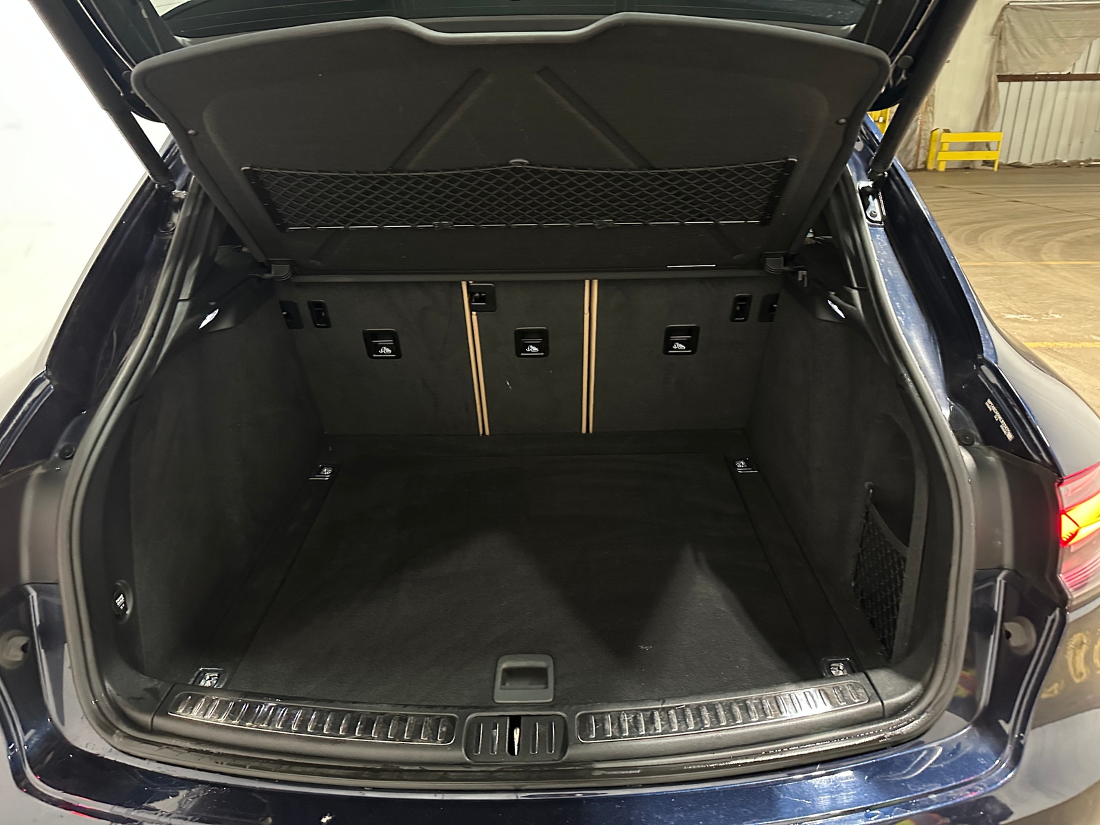 Thumbnail: 2019 Porsche Macan - 6