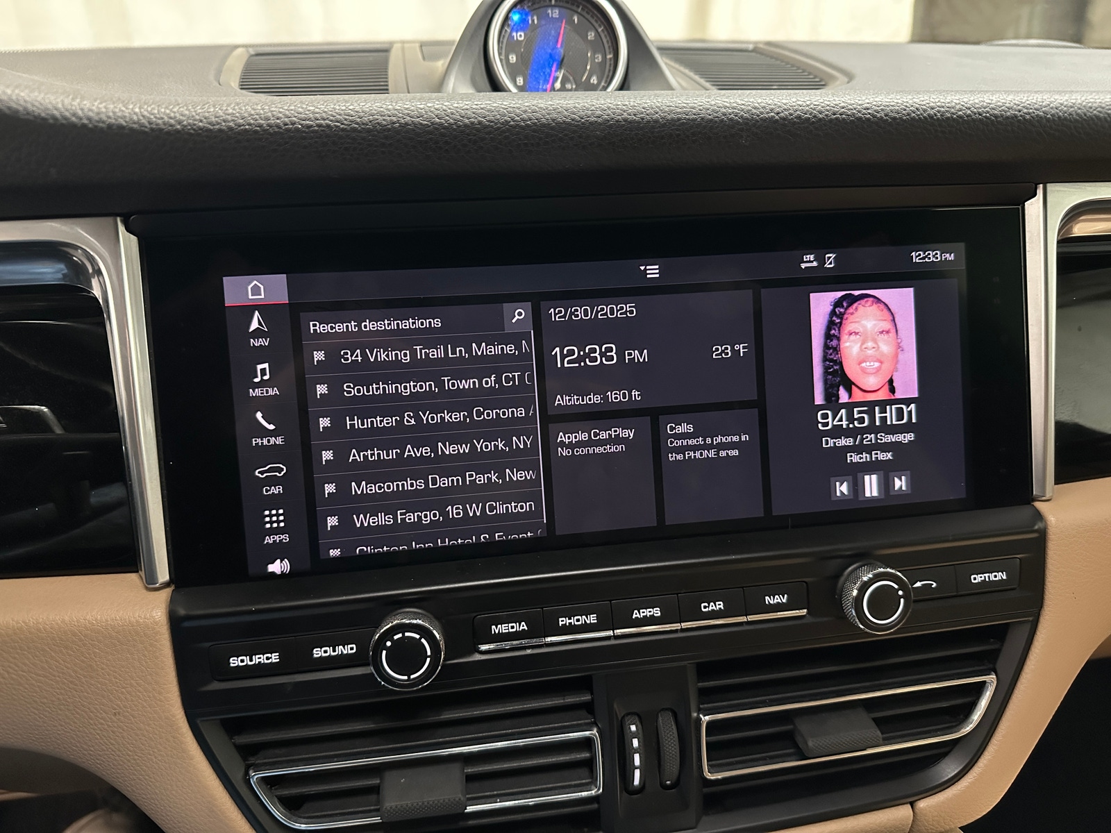 Thumbnail: 2019 Porsche Macan - 3