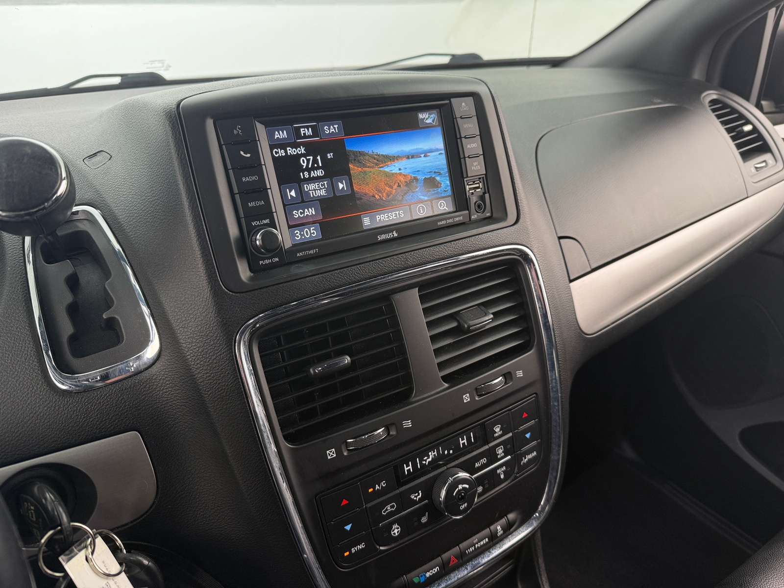 Thumbnail: 2019 Dodge Grand Caravan - 3