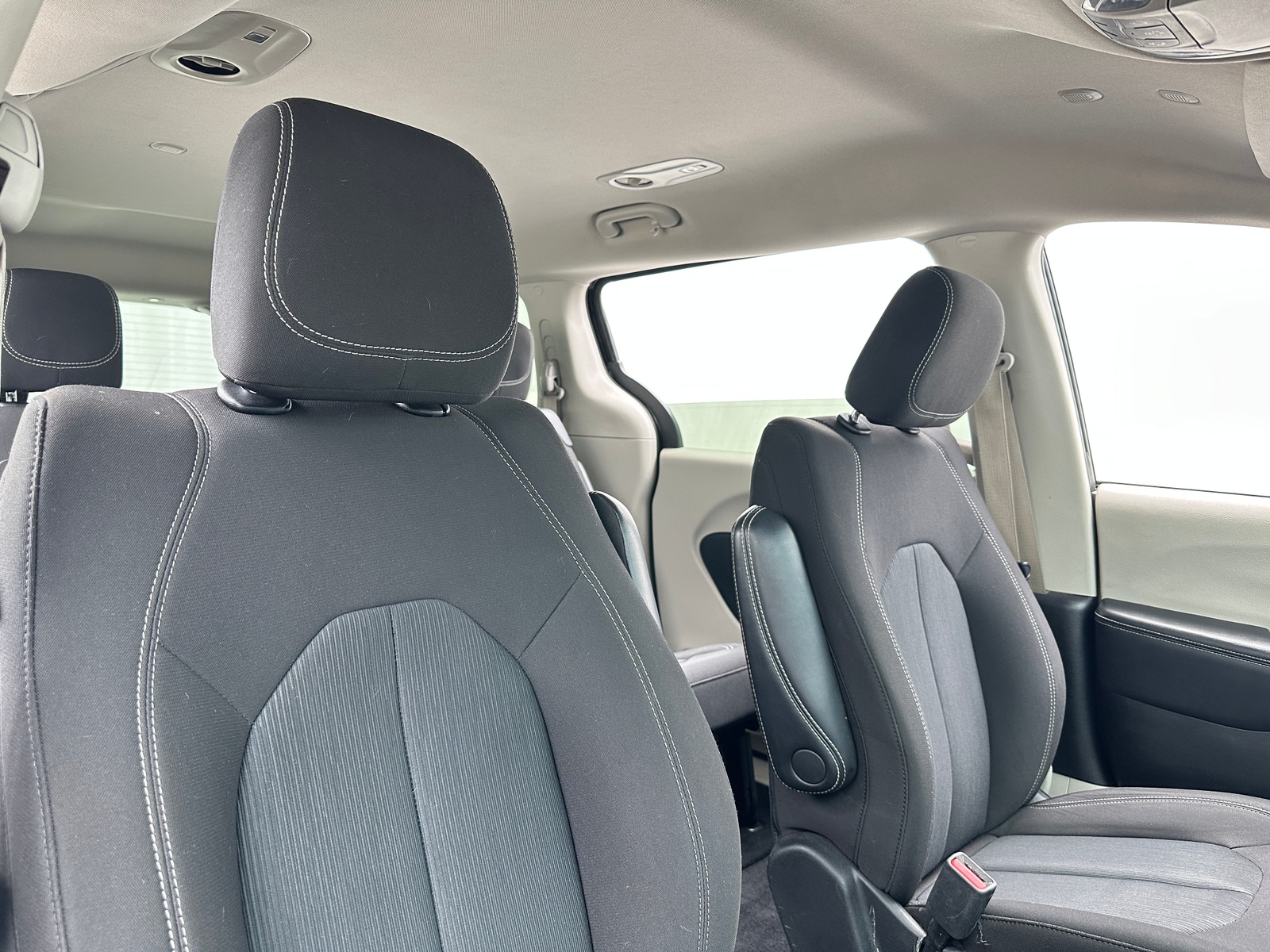 Thumbnail: 2023 Chrysler Voyager - 2