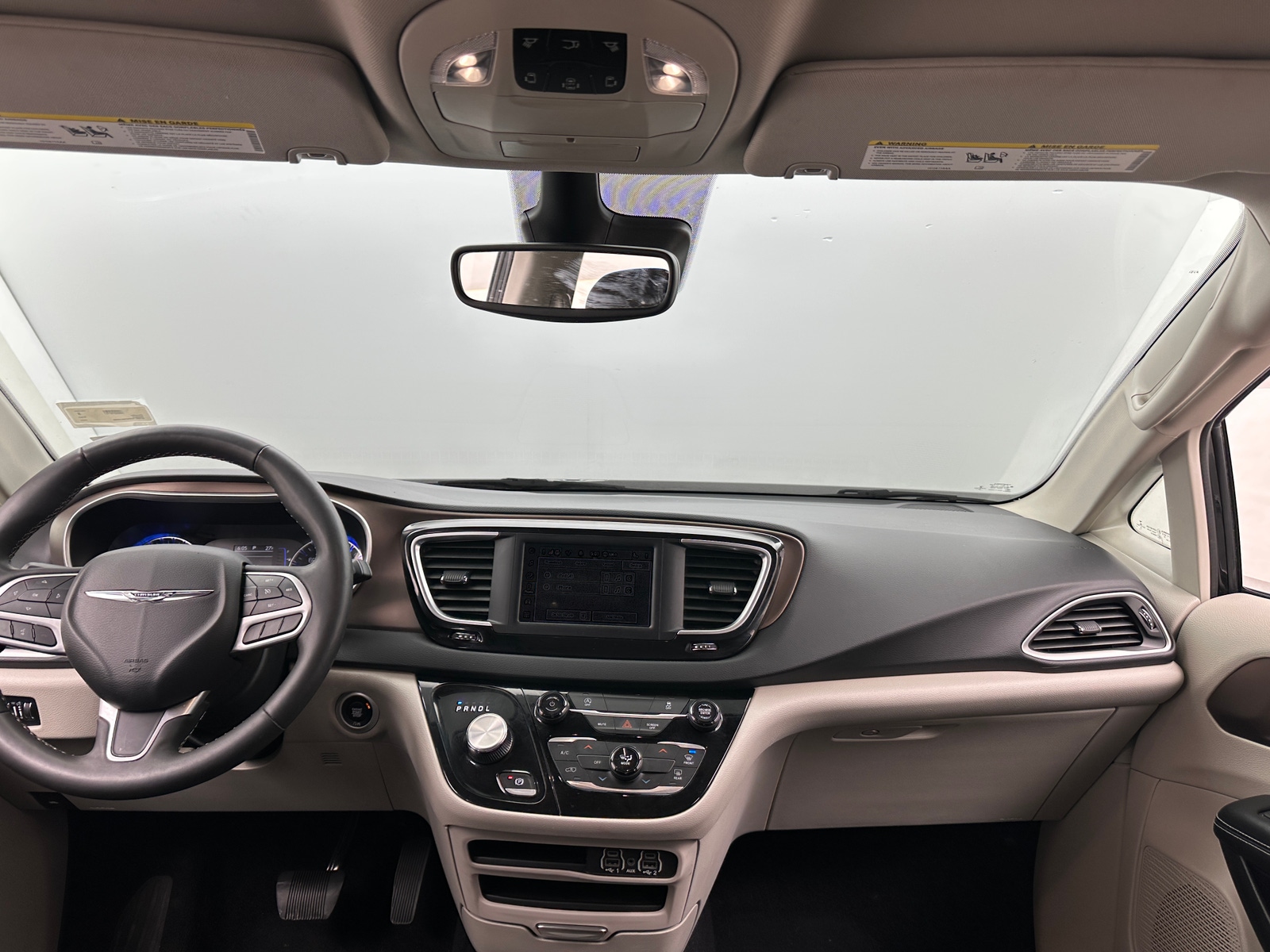 Thumbnail: 2023 Chrysler Voyager - 3