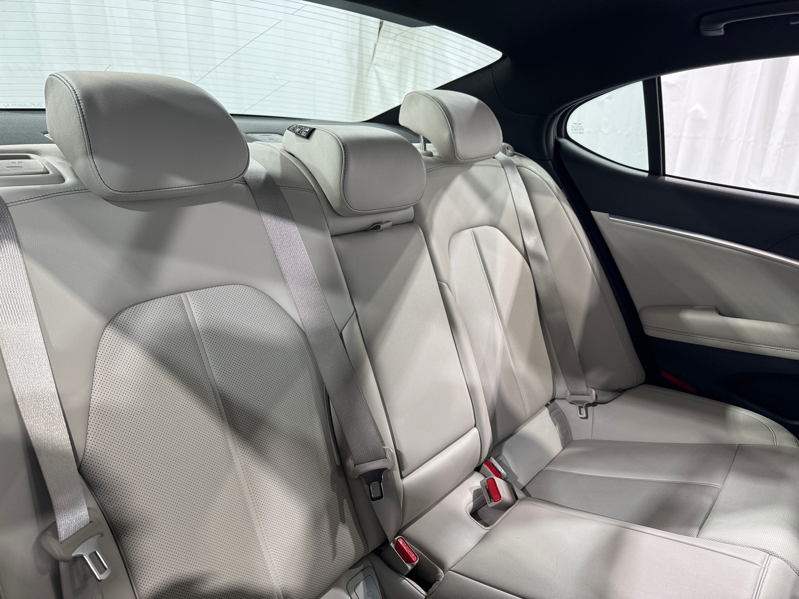 Thumbnail: 2025 Genesis G70 - 5