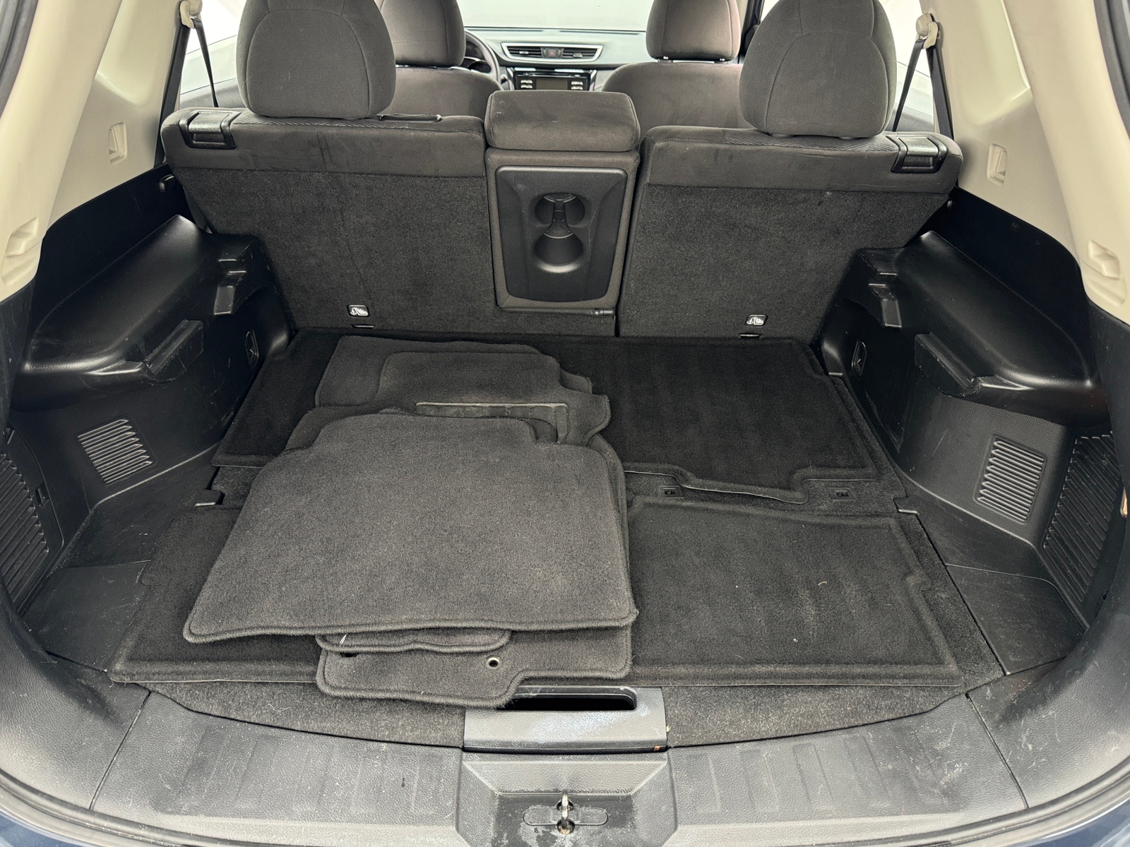 Thumbnail: 2015 Nissan Rogue - 7