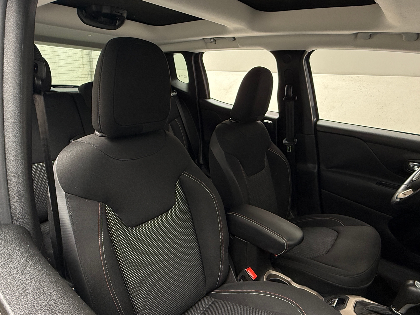 Thumbnail: 2016 Jeep Renegade - 2